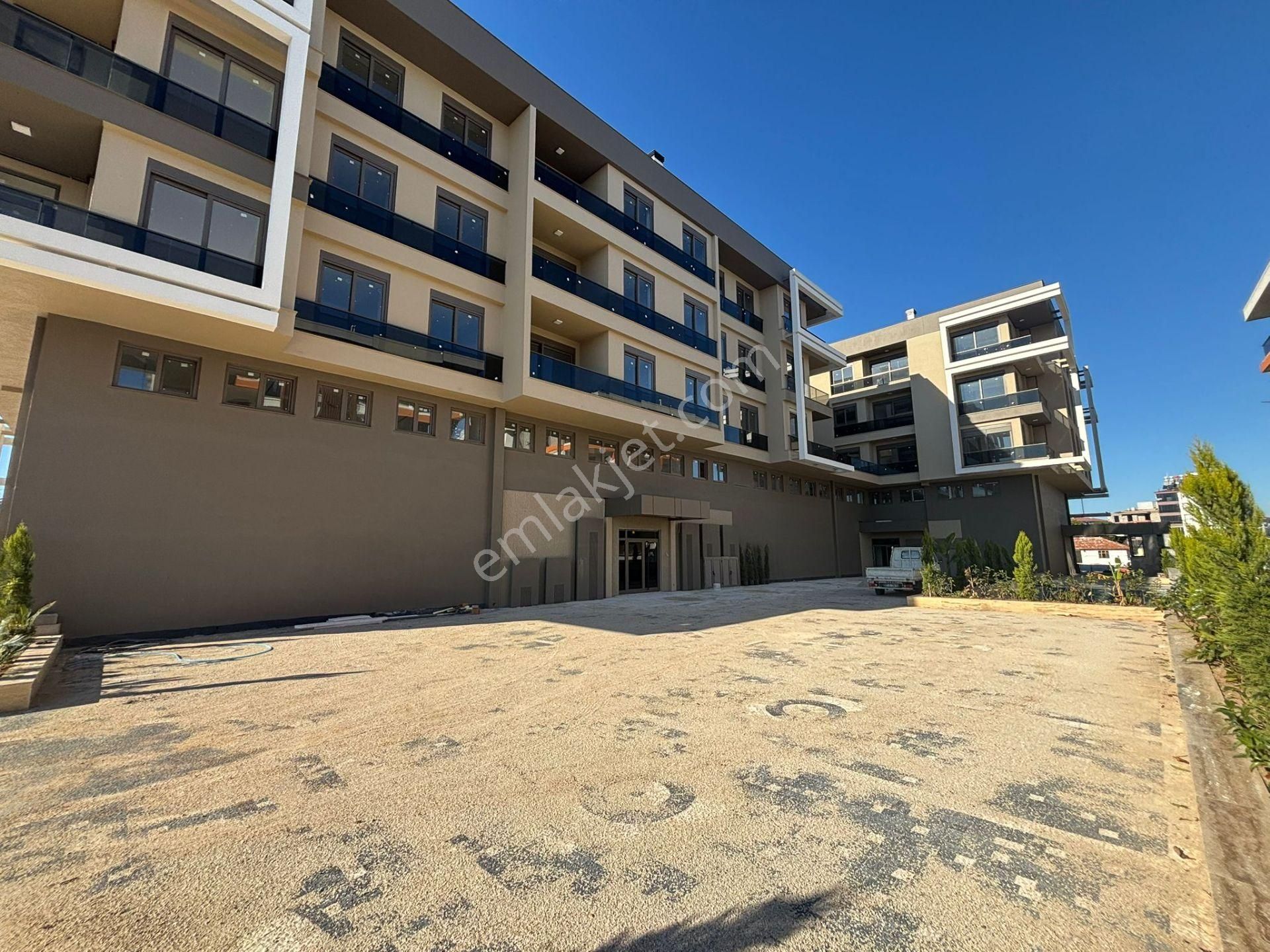 Kepez Devlet Hastane Okul Avm Ulaşım Üzerinde Yüzme Havuzlu Arakat 1+1 Daire - Görsel 2