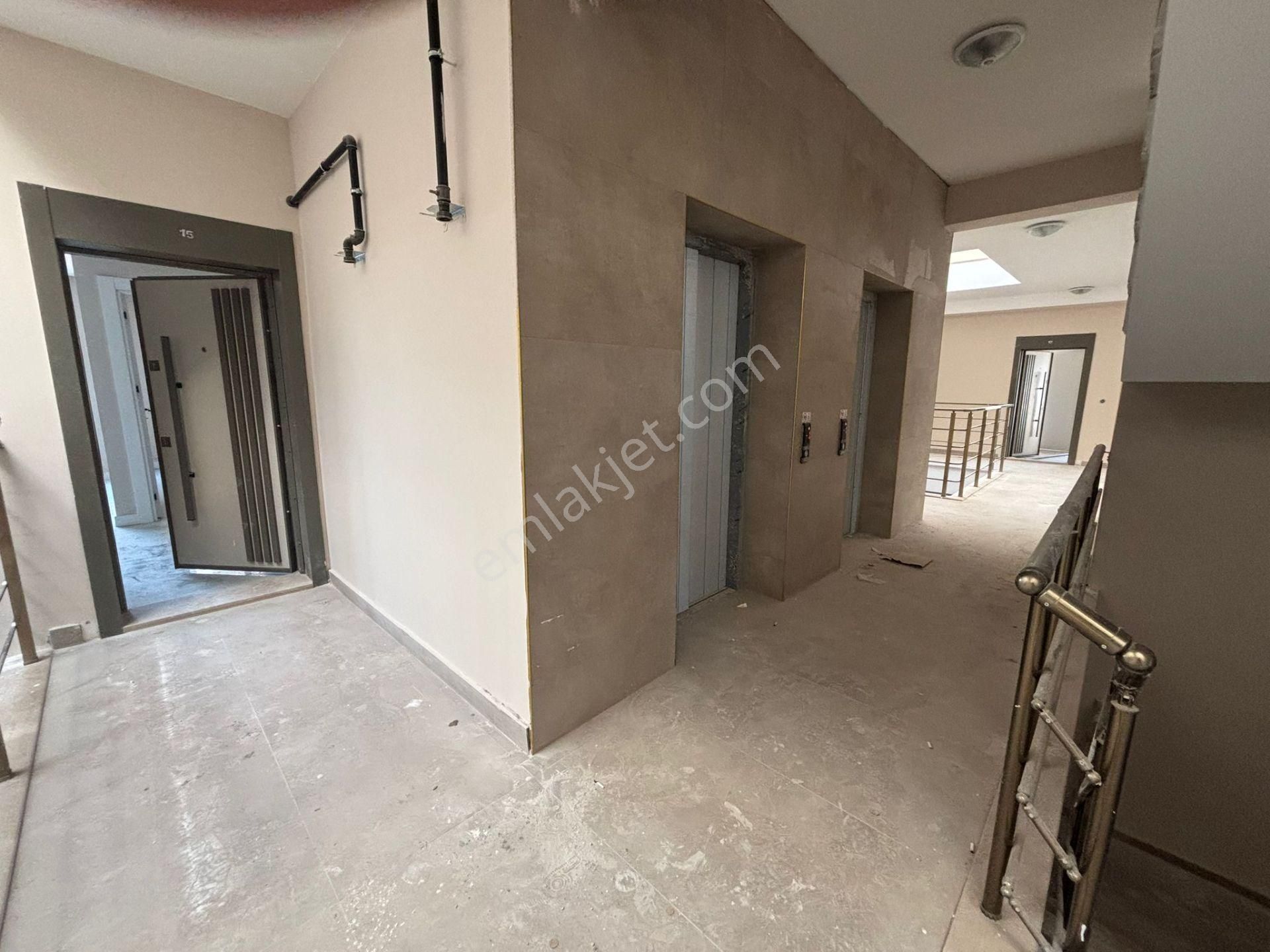 Kepez Devlet Hastane Okul Avm Ulaşım Üzerinde Yüzme Havuzlu Arakat 1+1 Daire - Görsel 18