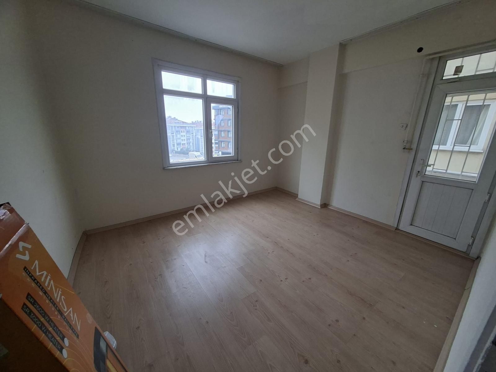 Güngören Merkez Mah. 3+1 Odalı Krediye Uygun Satılık Daire