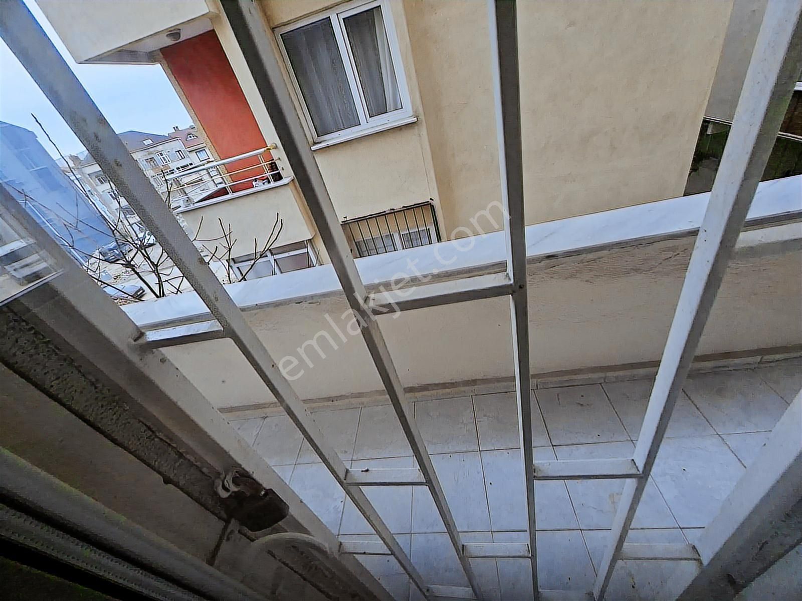 Güngören Merkez Mah. 3+1 Odalı Krediye Uygun Satılık Daire - Görsel 9