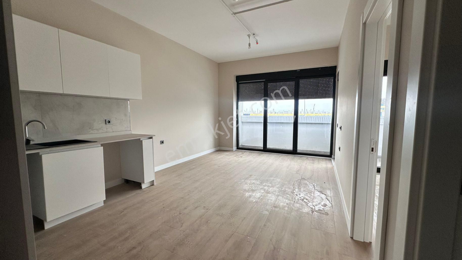 Altınova Metro Avm-agora-ikea Karşısı 1+1 Plaza Ofis&büro&daireler - Görsel 11