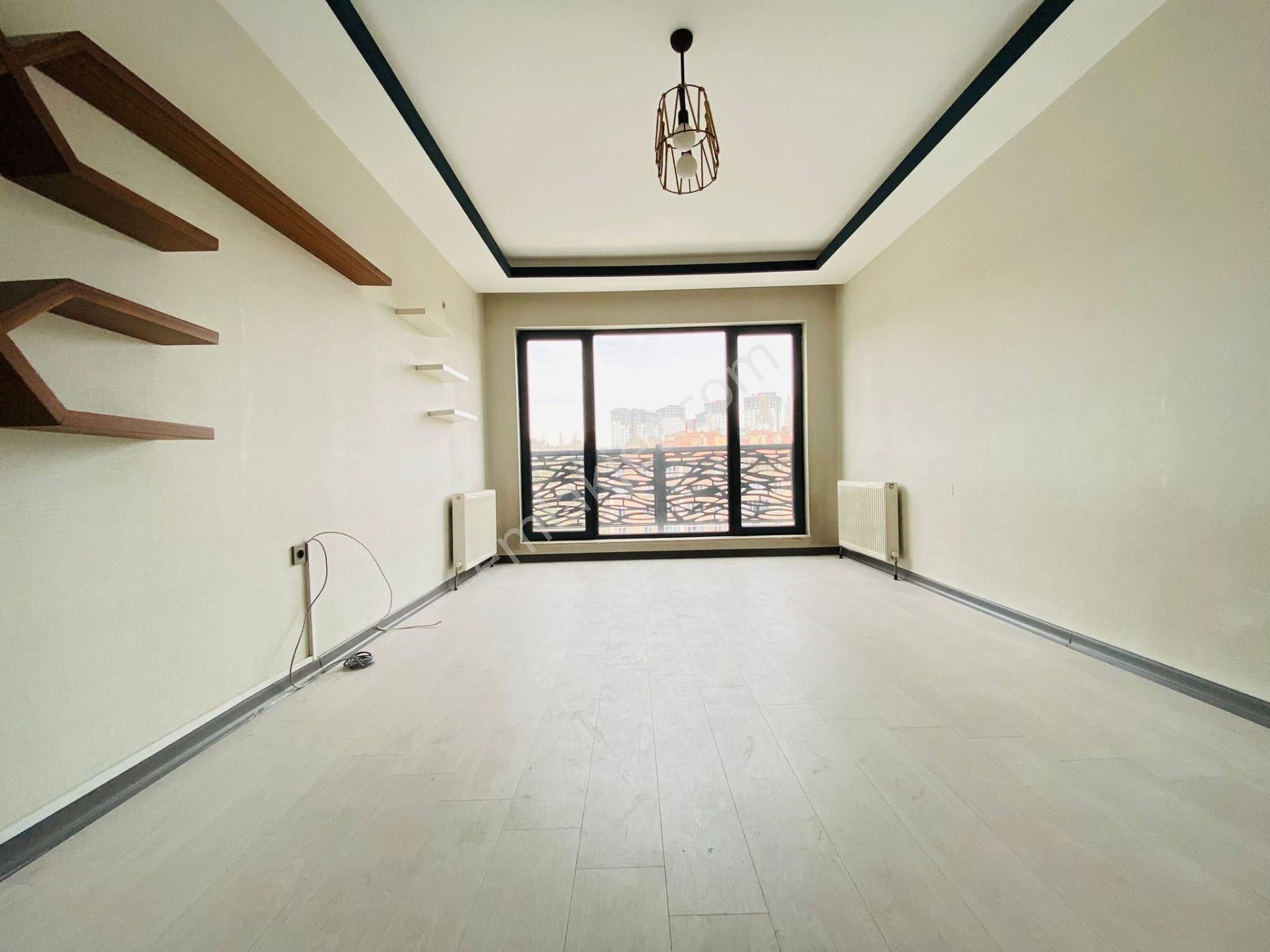 Plevne Cad. Üzerinde Asansörlü Katta 3+1 Satılık Daire !!!