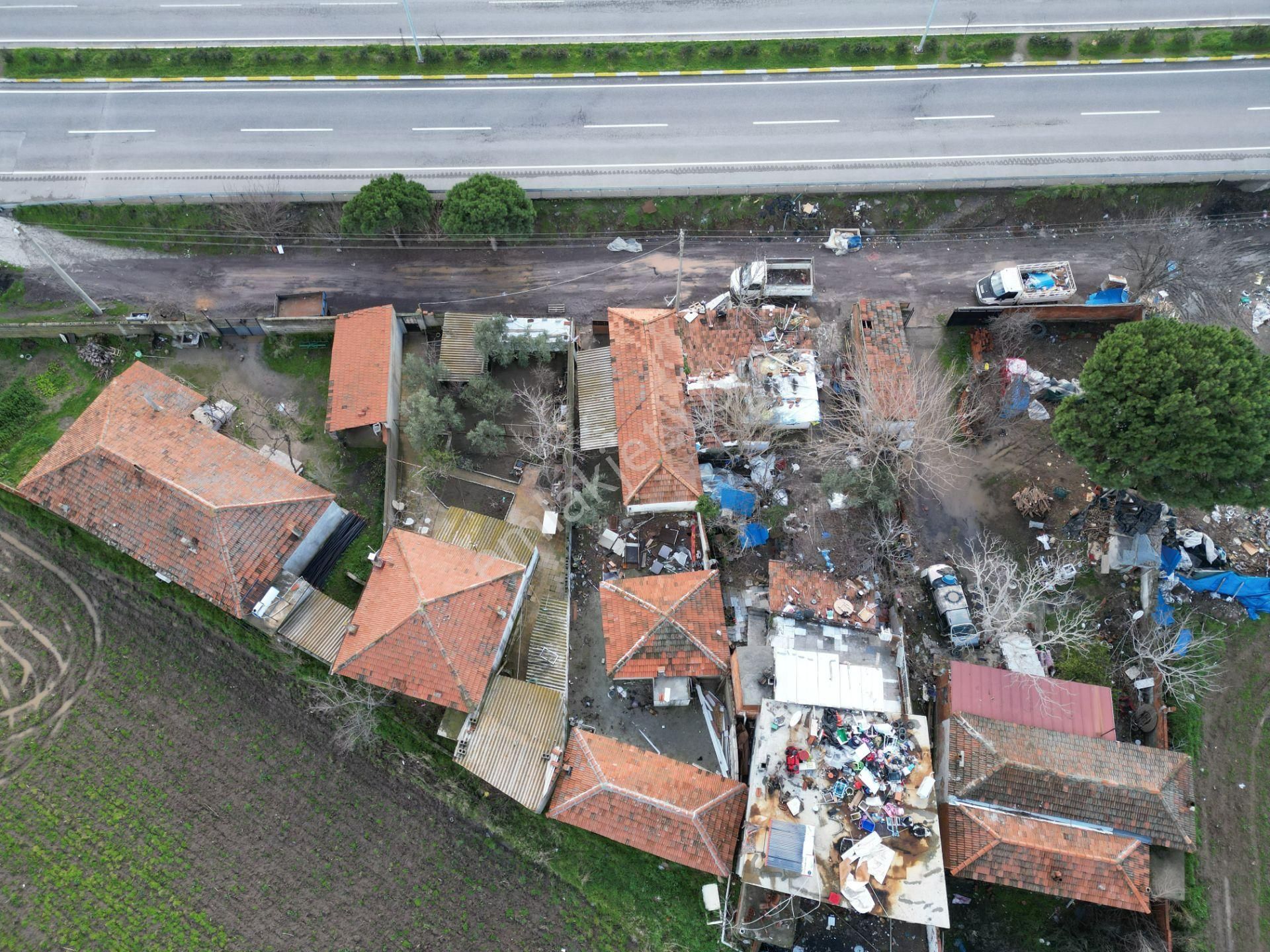 Rota'dan | Yatırımlık Fırsat |ana Yol Üzerinde | Tek Parsel 3 Ev - Görsel 4