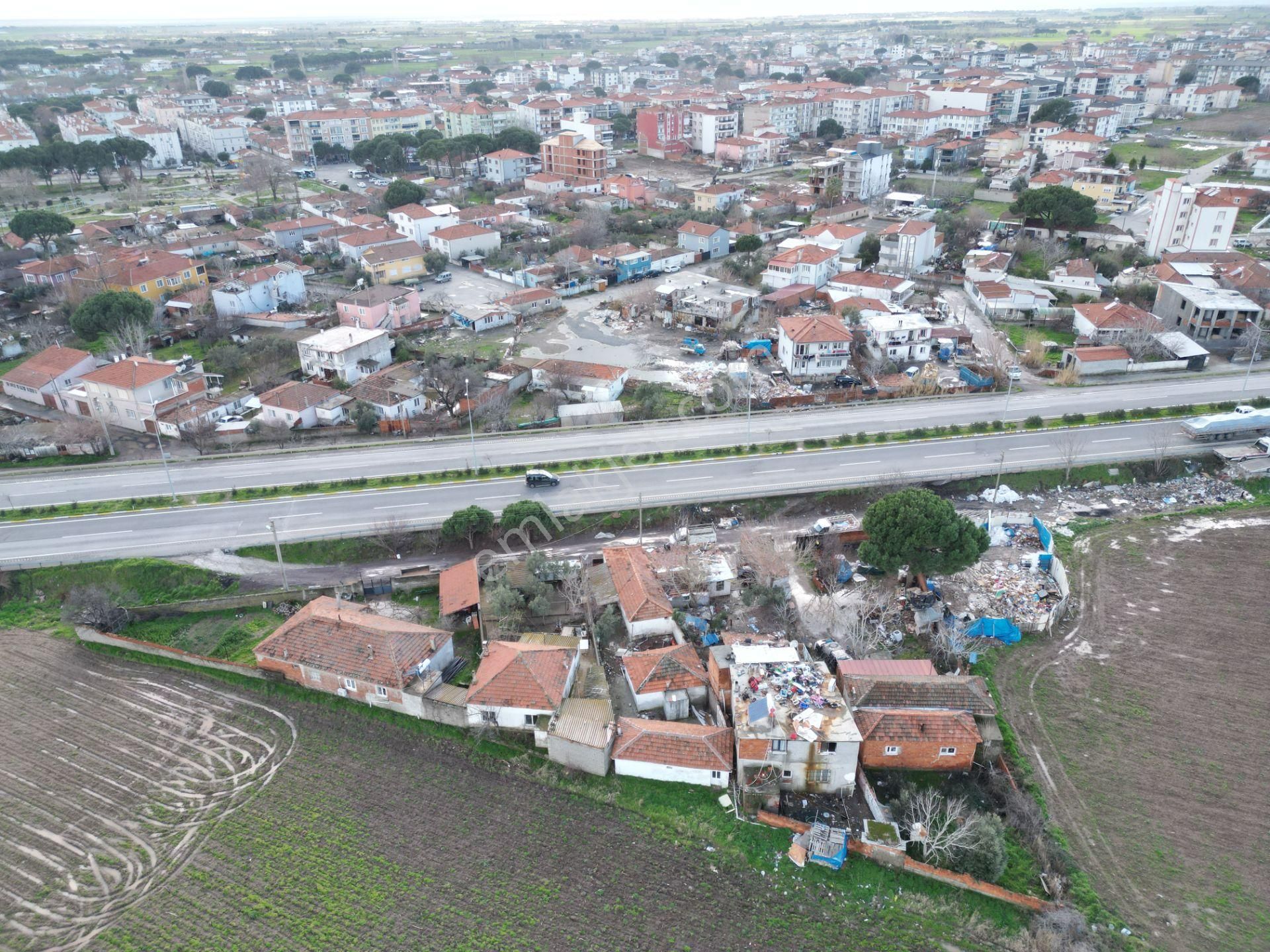 Rota'dan | Yatırımlık Fırsat |ana Yol Üzerinde | Tek Parsel 3 Ev - Görsel 3