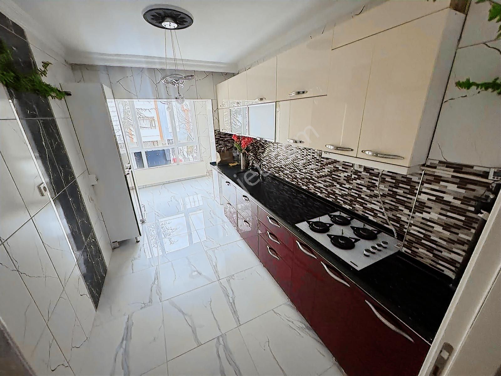 Lider Emlak'tan Başkent Gross Mevki Ful Yapılı 1.kat 3+1 Daire