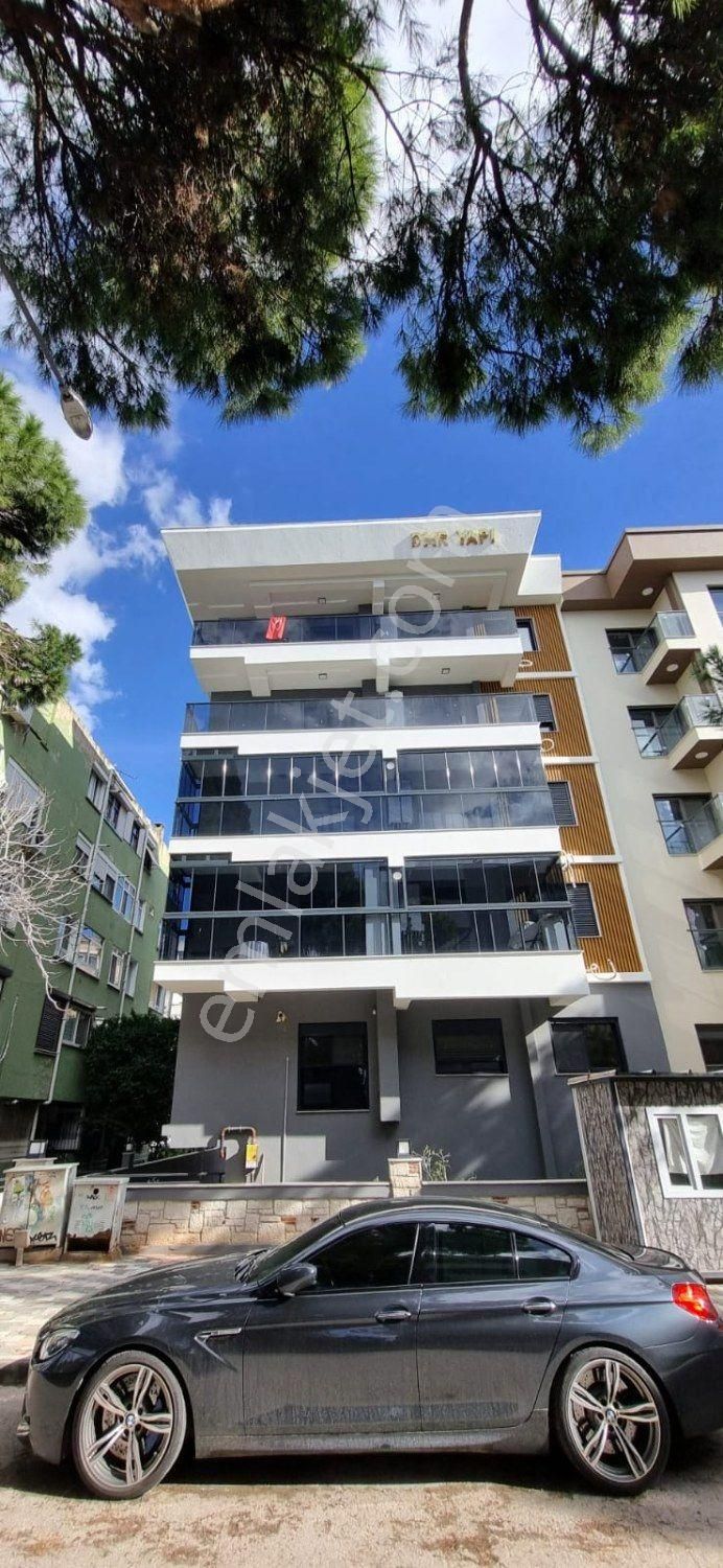 Merkezı Konumda Yenı Bına | 2+1 Açık Mutfak | Denıze Yakın | Otoparklı