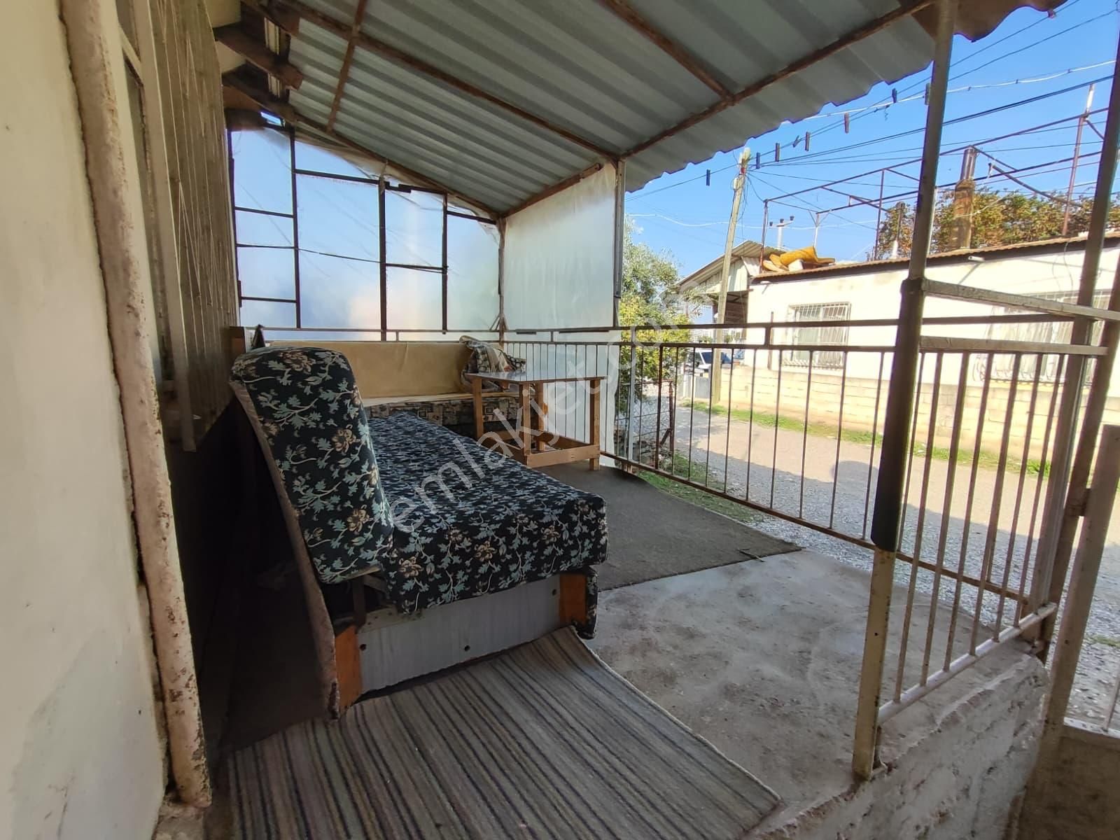 Cadde Üzerinde 2+1 Müstakil Ev Köşe Parsel Satılık Hisseli Tapu - Görsel 3