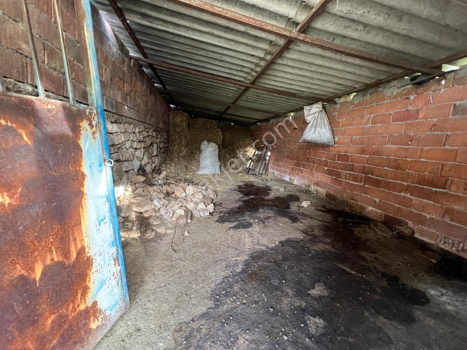 Milas Çakıralan’da 1143 M² Müstakil Bahçeli, 2 Katlı, Ahırlı Ev - Görsel 15