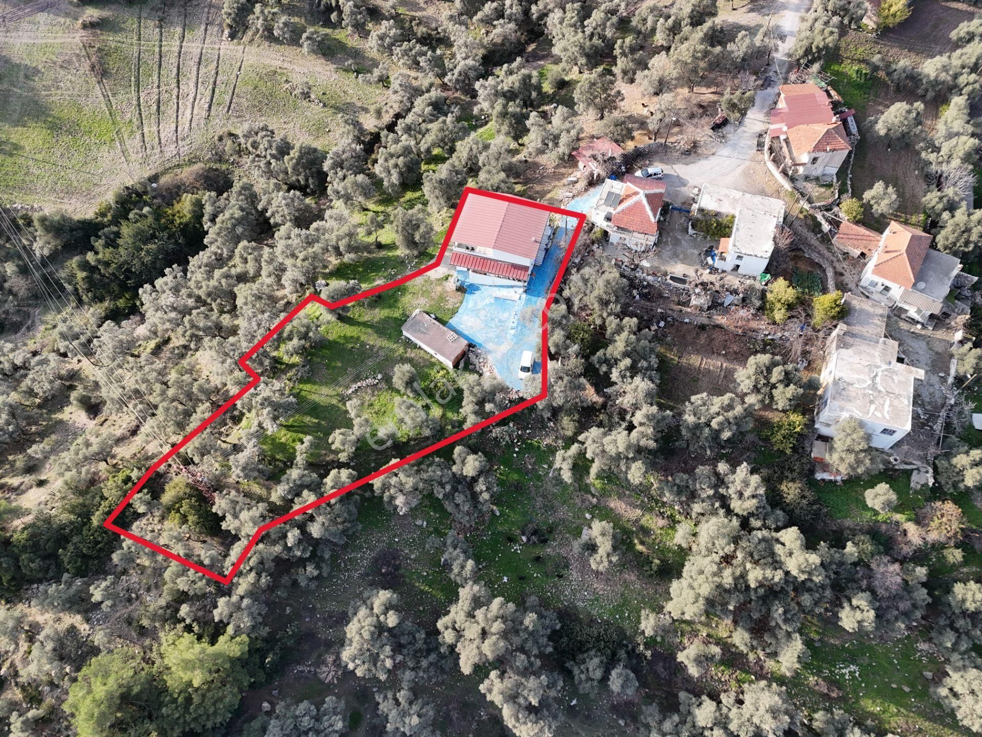 Milas Çakıralan’da 1143 M² Müstakil Bahçeli, 2 Katlı, Ahırlı Ev