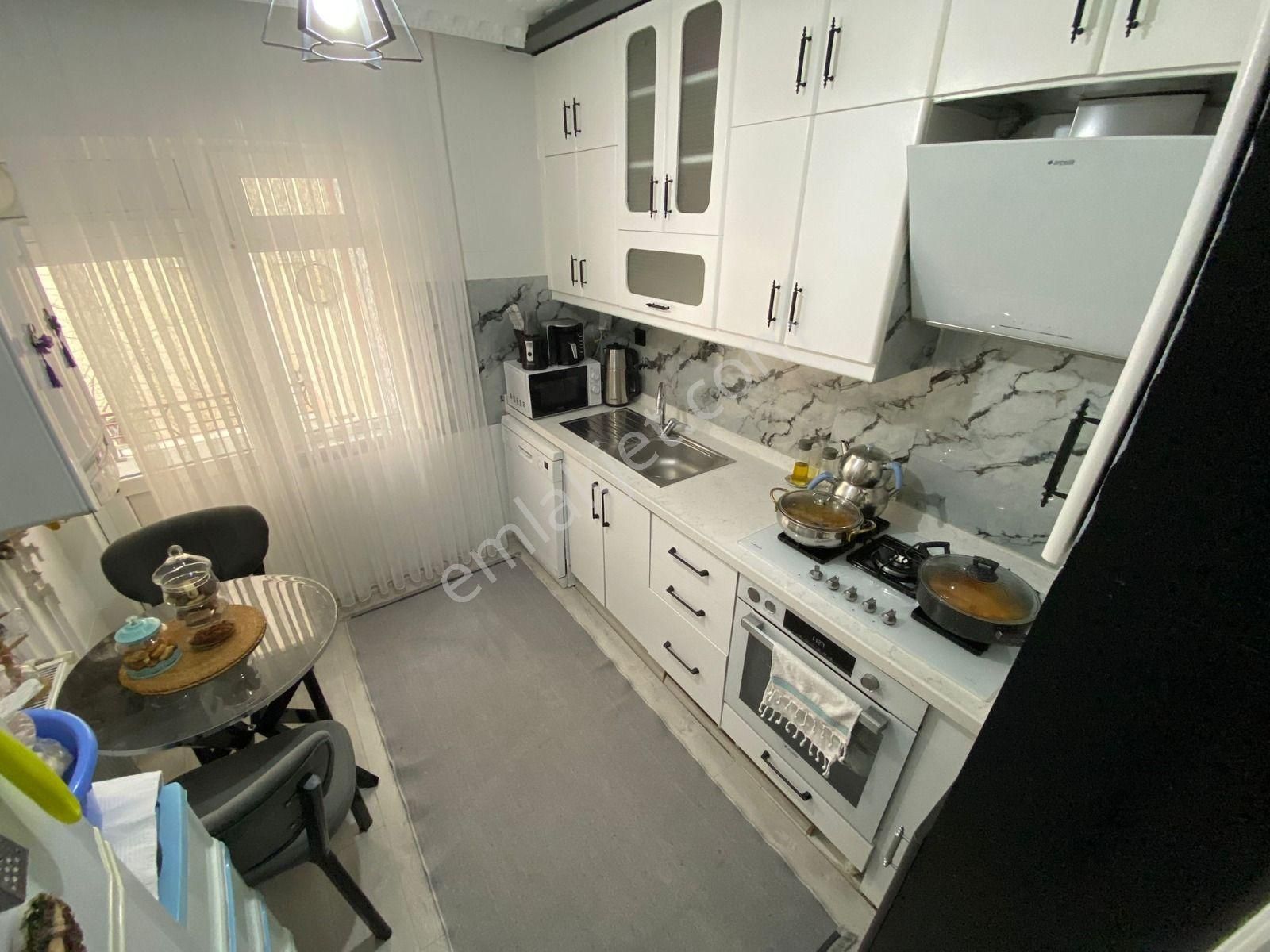 Akşemsettinde 3+1 Yapılı Kaçırılmayacak Daire!! - Görsel 2