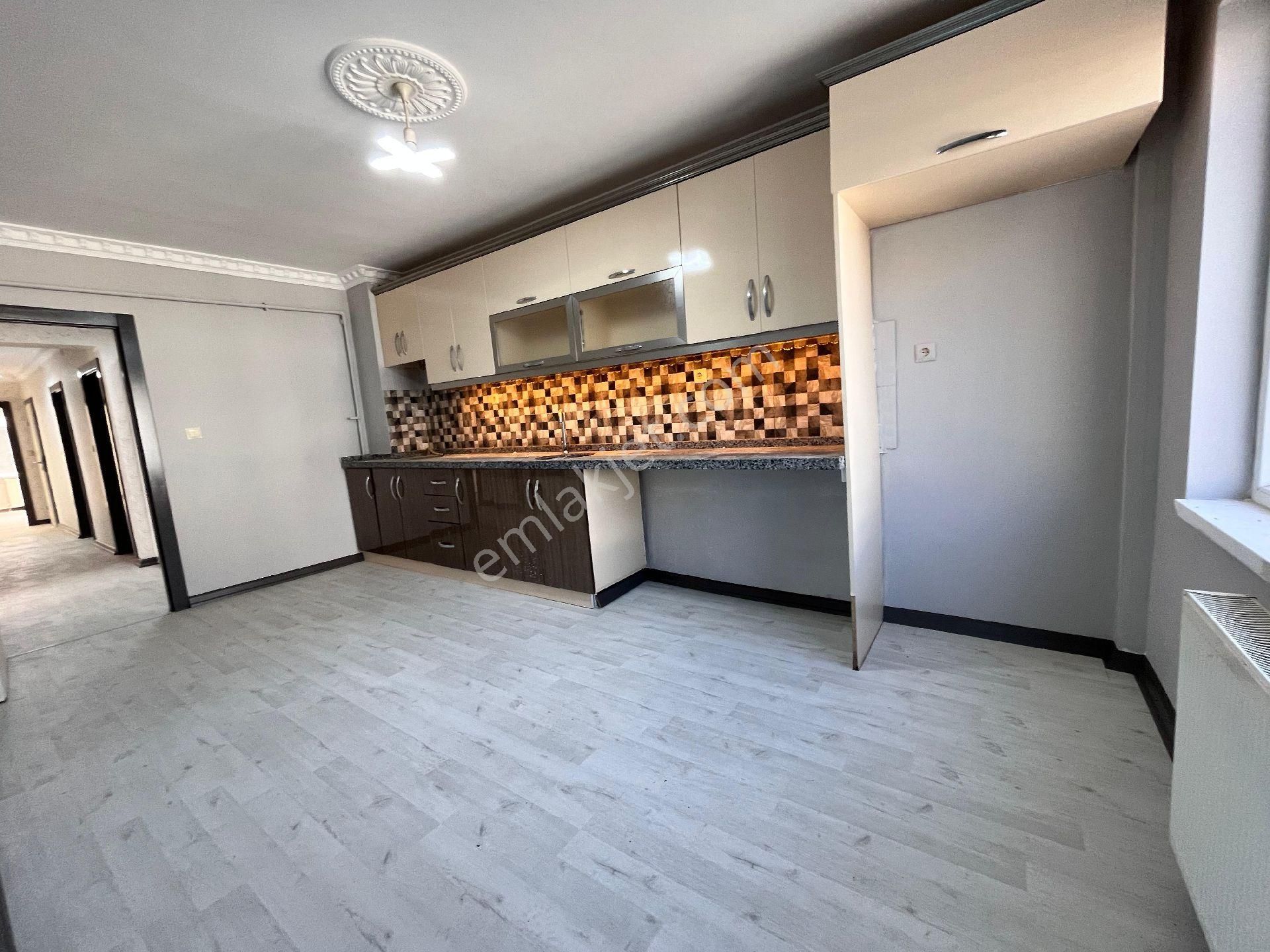 Karapürçek Altınköy Parkı Yakını 3+1 Asansörlü Masrafsız Daire - Görsel 3