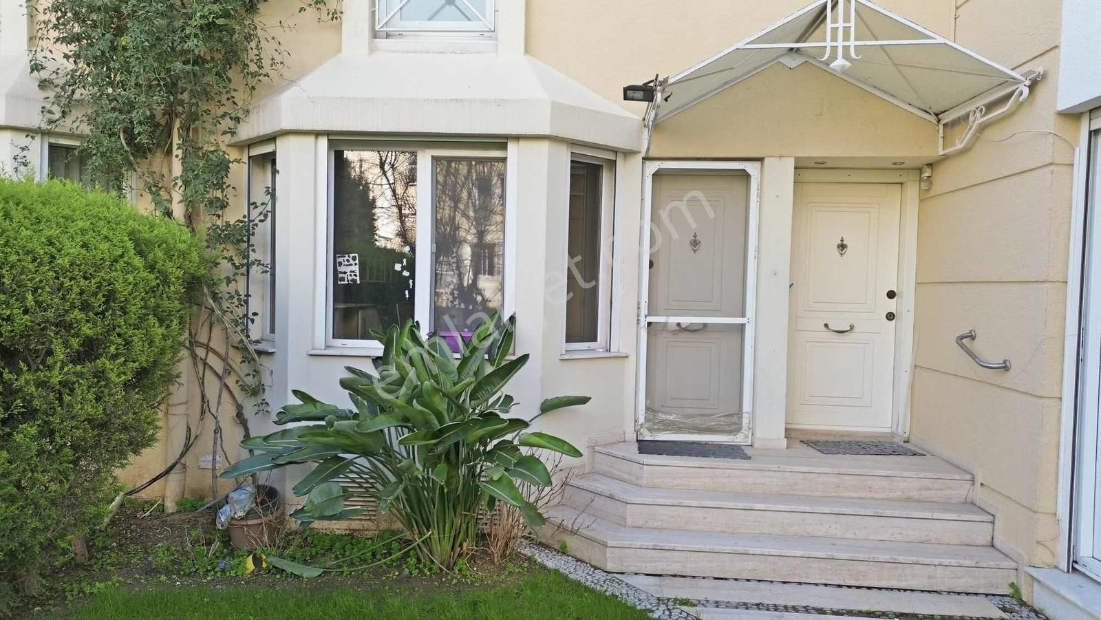 Bornova Evka 3 Ortakköy Sitesi 5+1 Lüks Tripleks Villa - Görsel 23