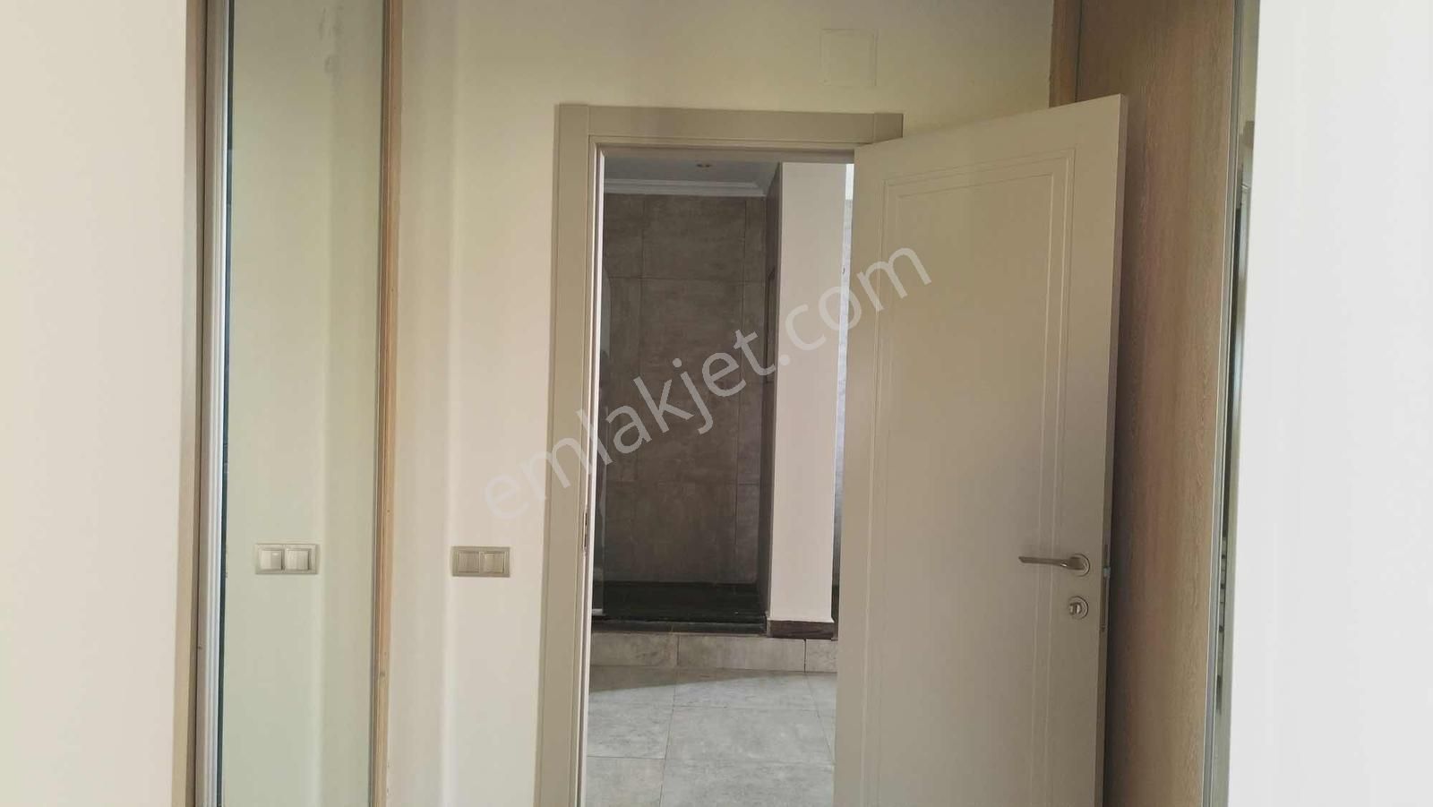 Bornova Evka 3 Ortakköy Sitesi 5+1 Lüks Tripleks Villa - Görsel 26