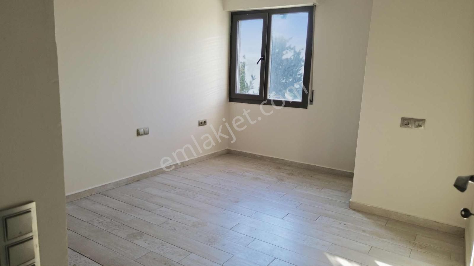 Bornova Evka 3 Ortakköy Sitesi 5+1 Lüks Tripleks Villa - Görsel 5