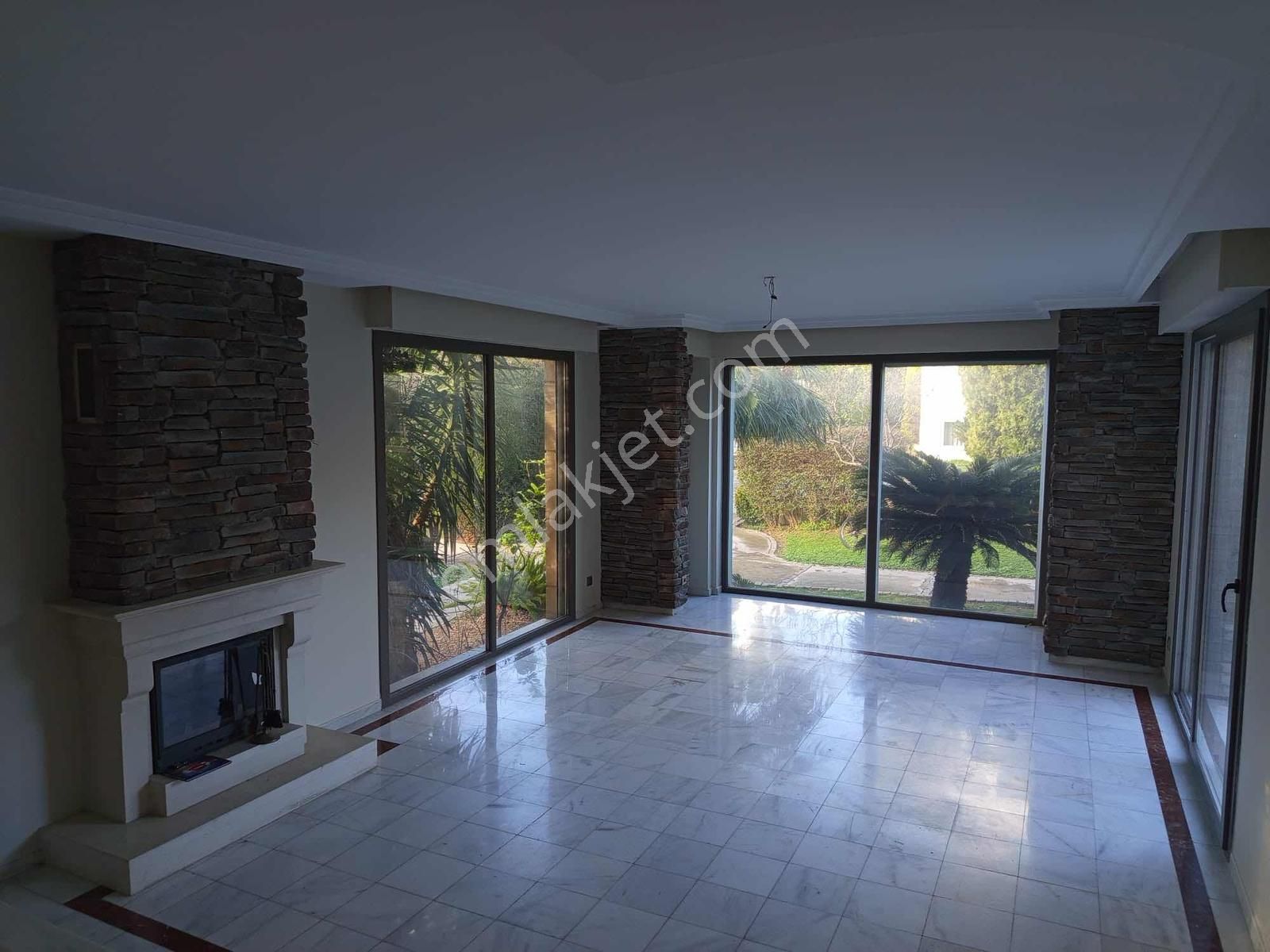 Bornova Evka 3 Ortakköy Sitesi 5+1 Lüks Tripleks Villa - Görsel 13