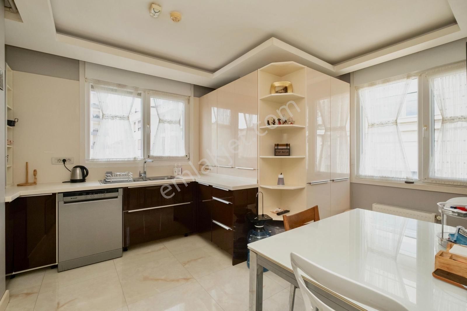 Best Group'tan Erenköy'de Katta Tek Yasal 285m2 4+1 Dubleks - Görsel 15