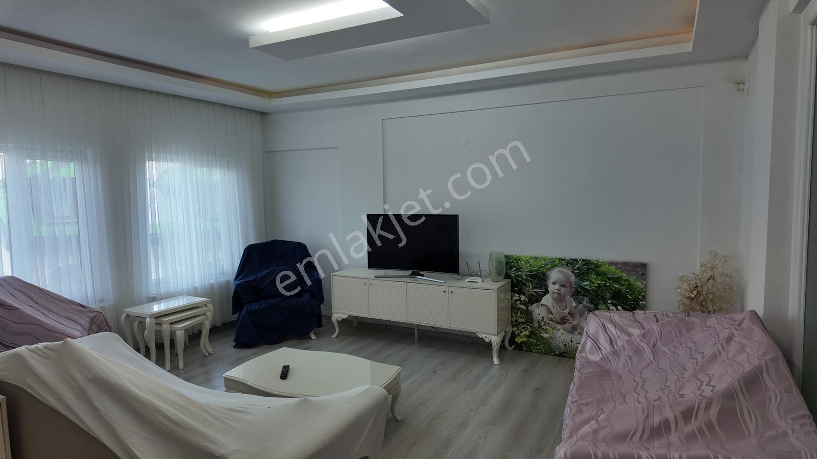 Gülyalı'da Eşsiz Konumda, Eşyalı, Tripleks Villa Fırsatı - Görsel 6