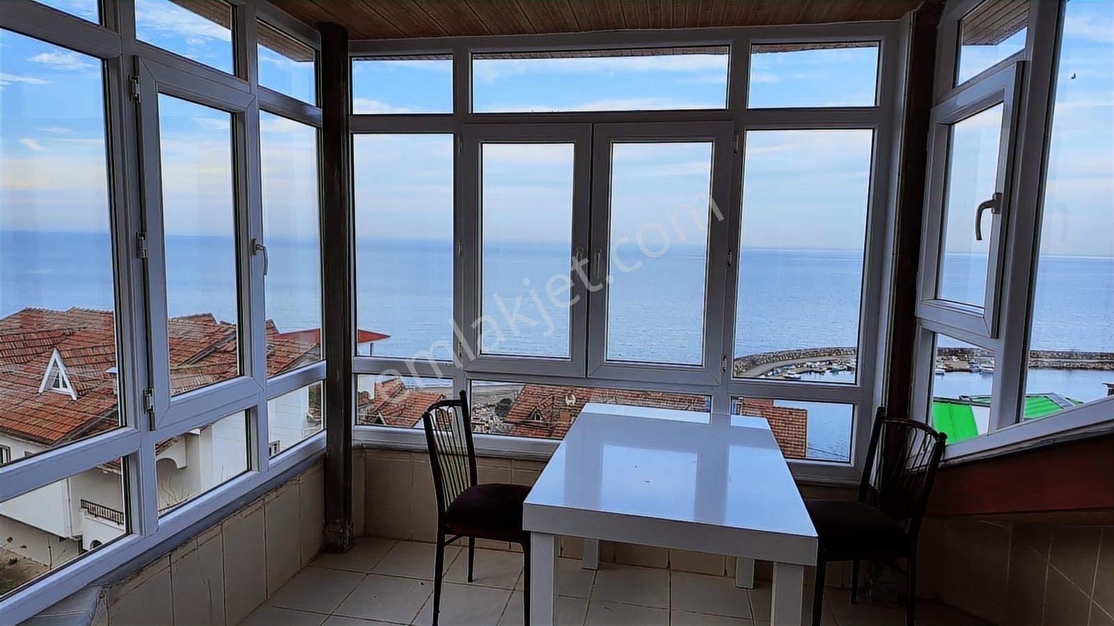 Gülyalı'da Eşsiz Konumda, Eşyalı, Tripleks Villa Fırsatı - Görsel 4