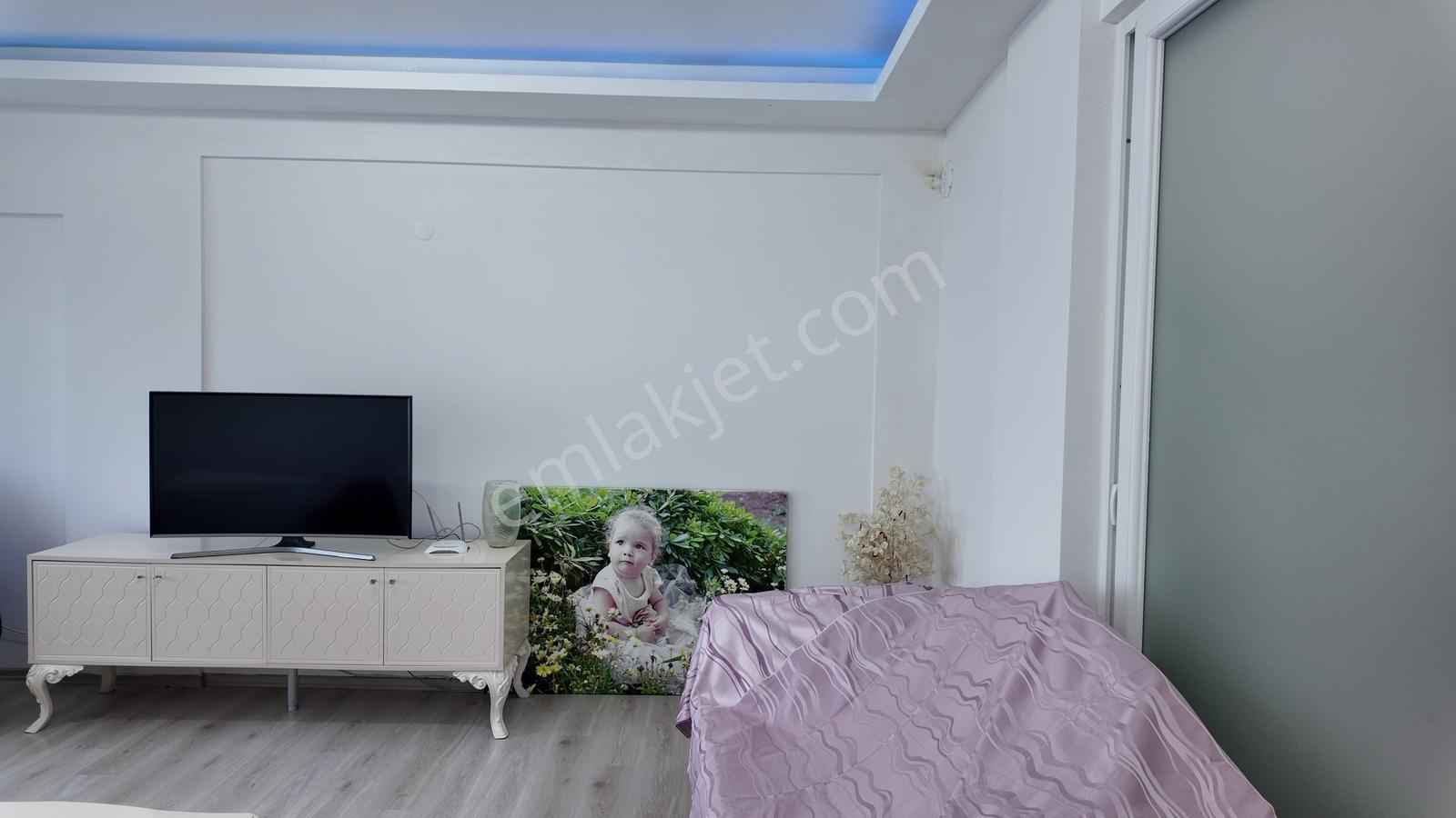 Gülyalı'da Eşsiz Konumda, Eşyalı, Tripleks Villa Fırsatı - Görsel 5