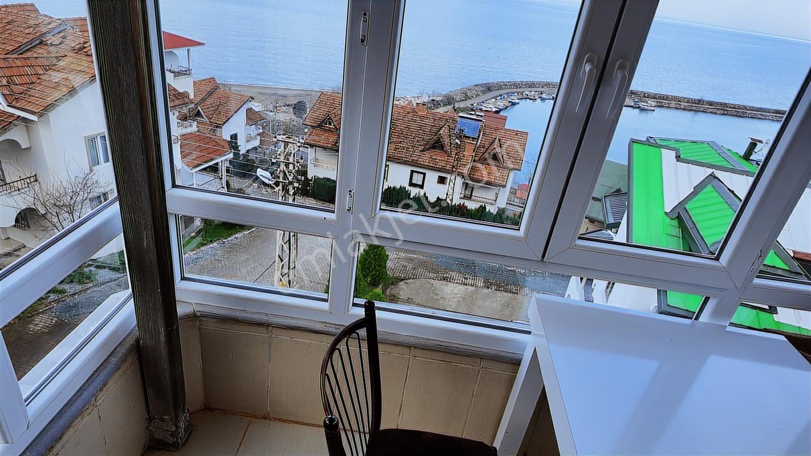 Gülyalı'da Eşsiz Konumda, Eşyalı, Tripleks Villa Fırsatı - Görsel 15