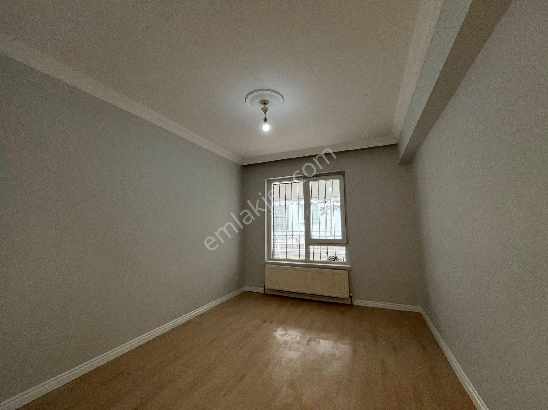 Karapürçek Çarşı İçerisinde 2+1 Giriş Kat Balkonlu - Görsel 18