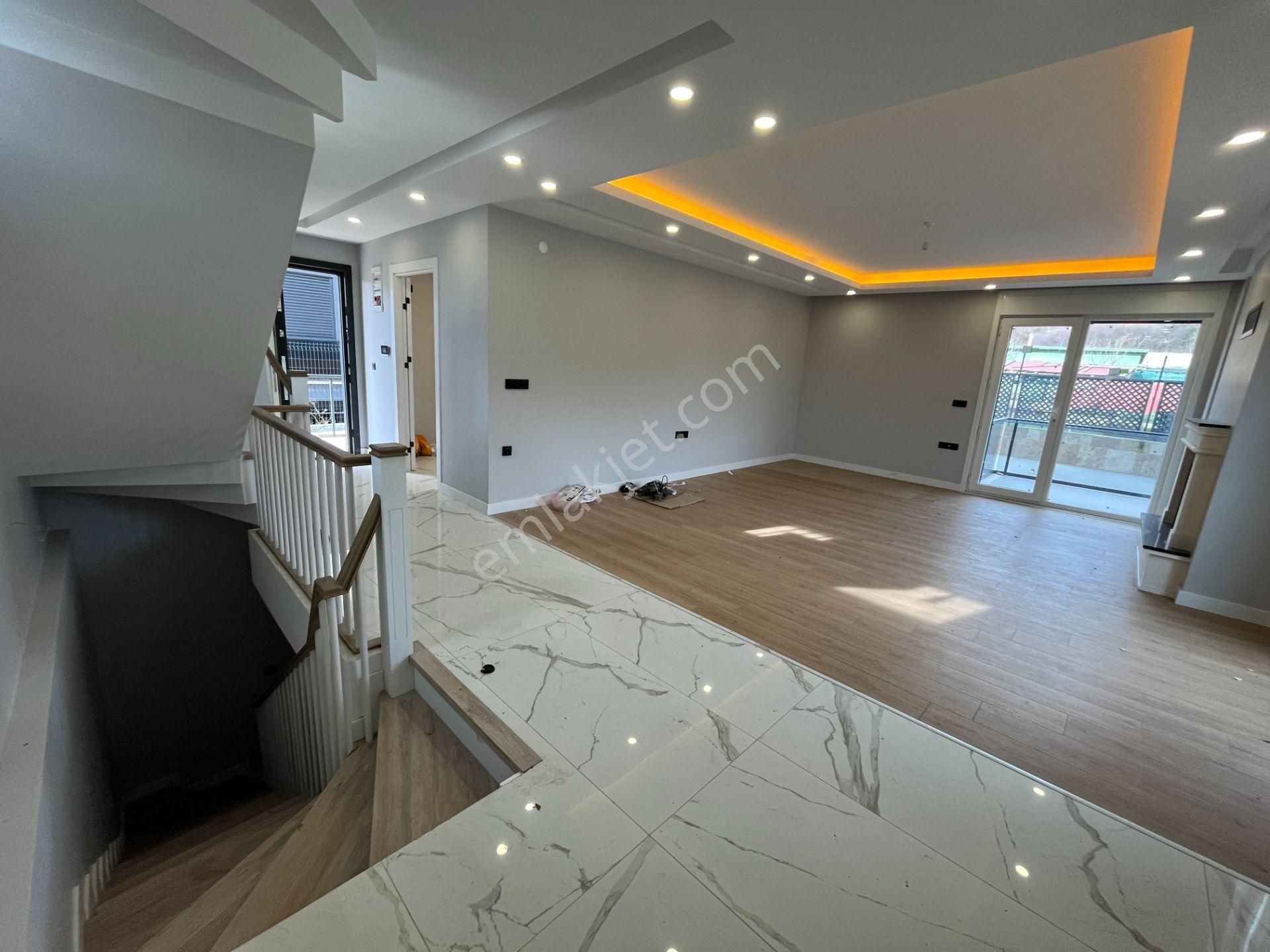 Şile Merkeze Yakın Müstakil Havuzlu 2 Katlı 6+1 Sıfır Lüks Villa - Görsel 14