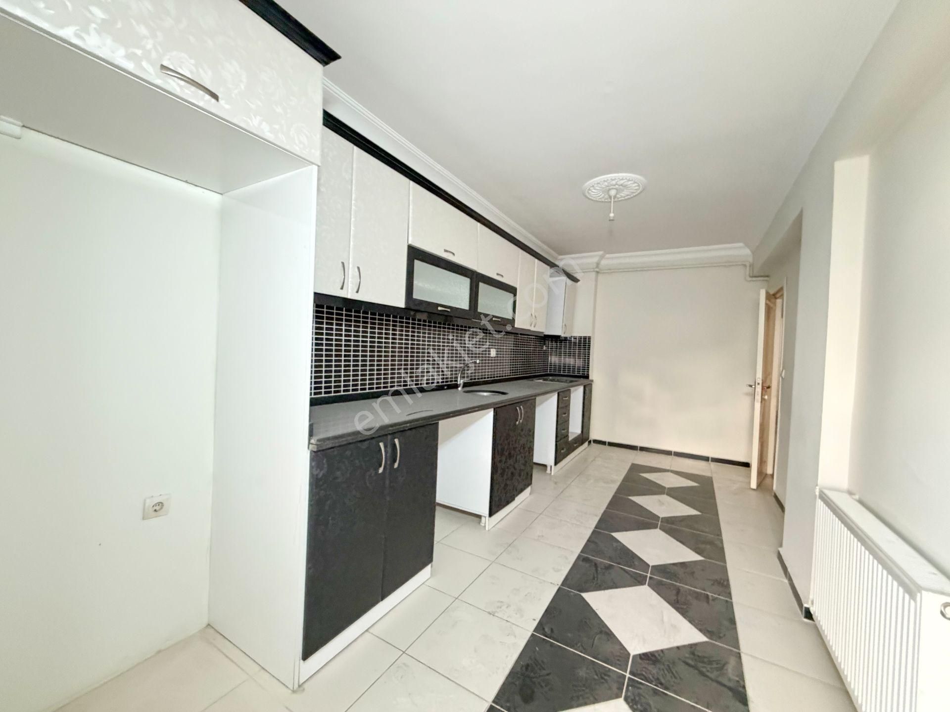 Geniş 3+1 Çevresi Açık Kat Mülkiyet Tapulu Satılık Daire - Görsel 7