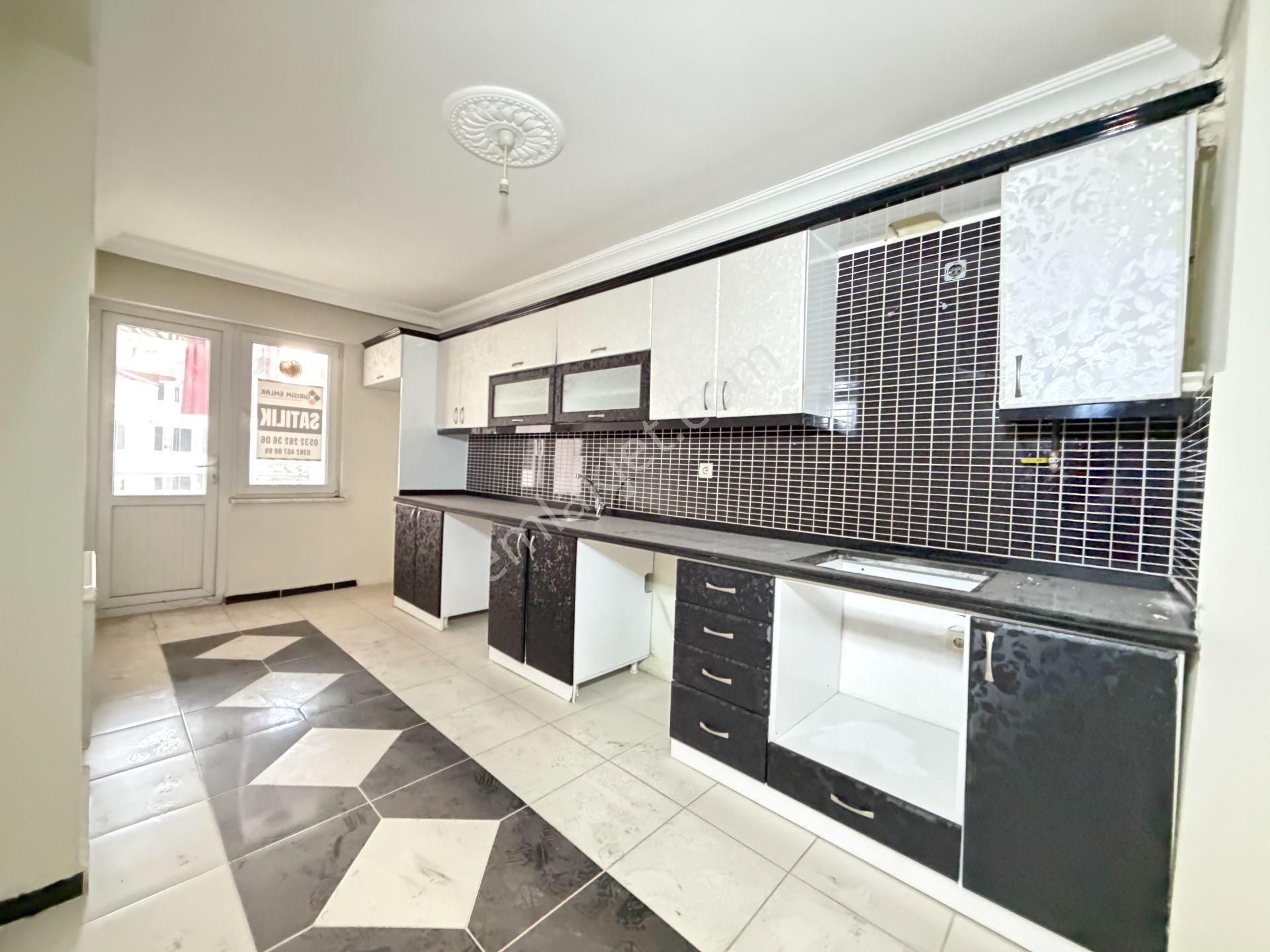 Geniş 3+1 Çevresi Açık Kat Mülkiyet Tapulu Satılık Daire - Görsel 6