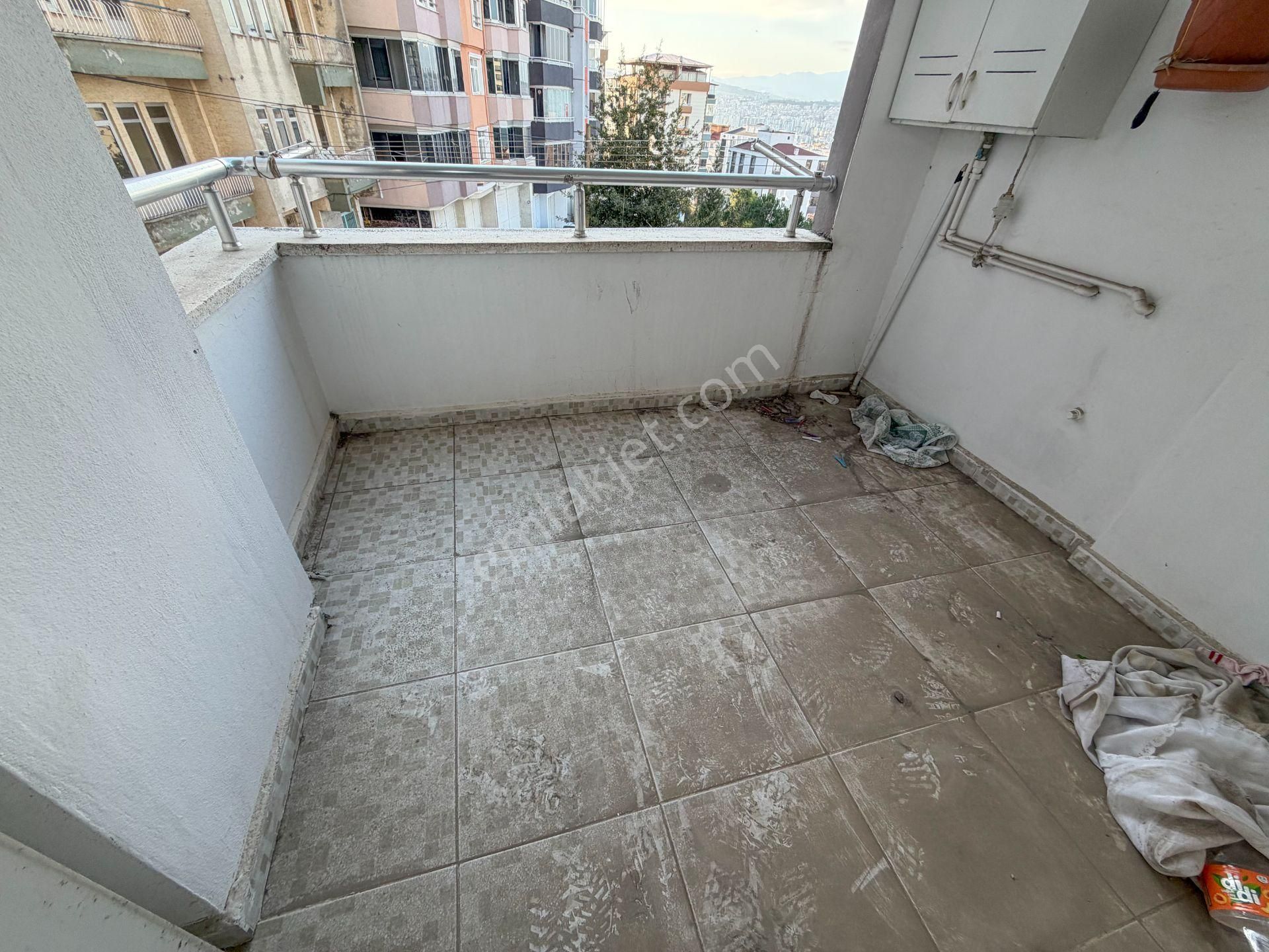 Geniş 3+1 Çevresi Açık Kat Mülkiyet Tapulu Satılık Daire - Görsel 8