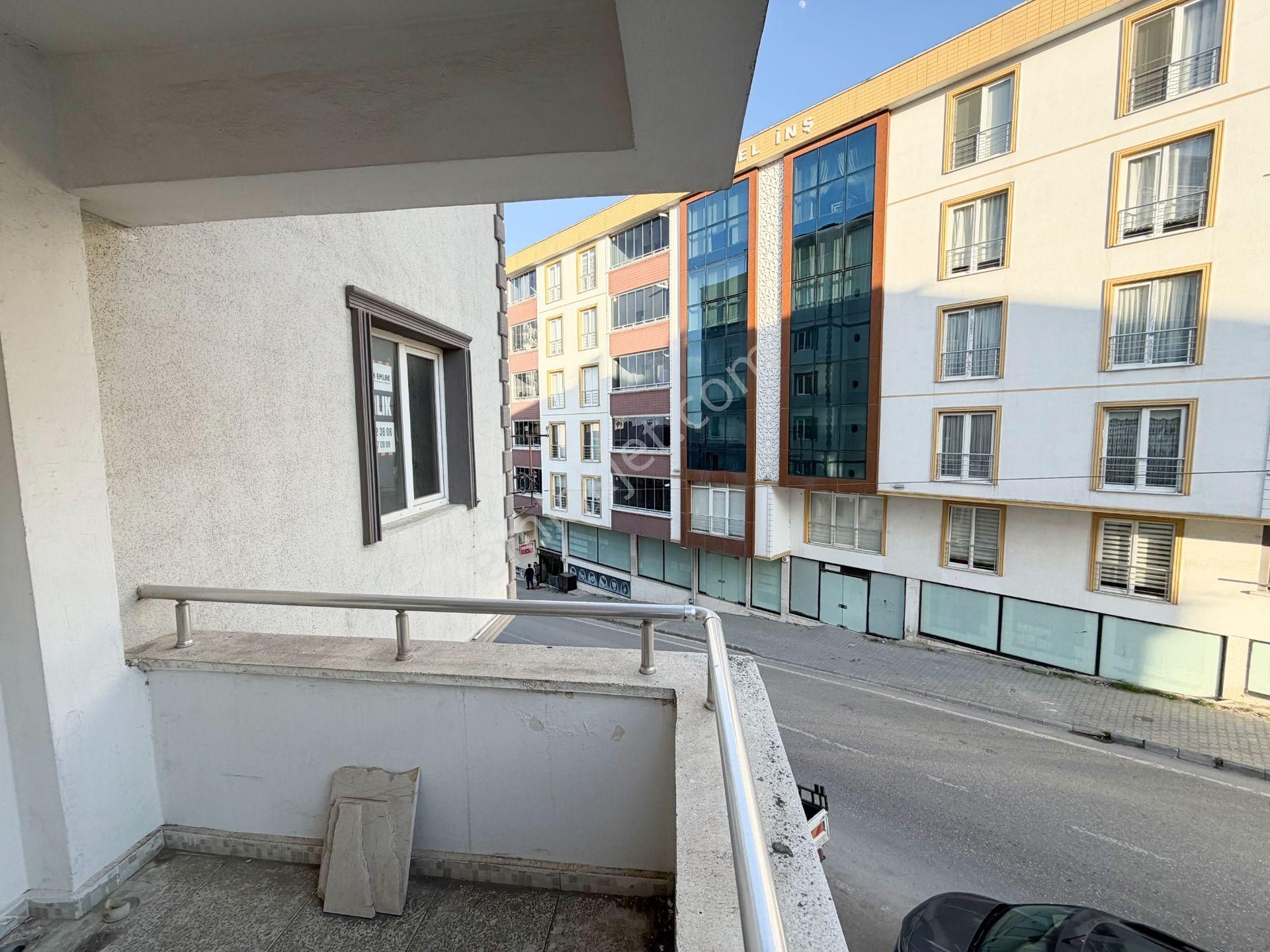 Geniş 3+1 Çevresi Açık Kat Mülkiyet Tapulu Satılık Daire - Görsel 17