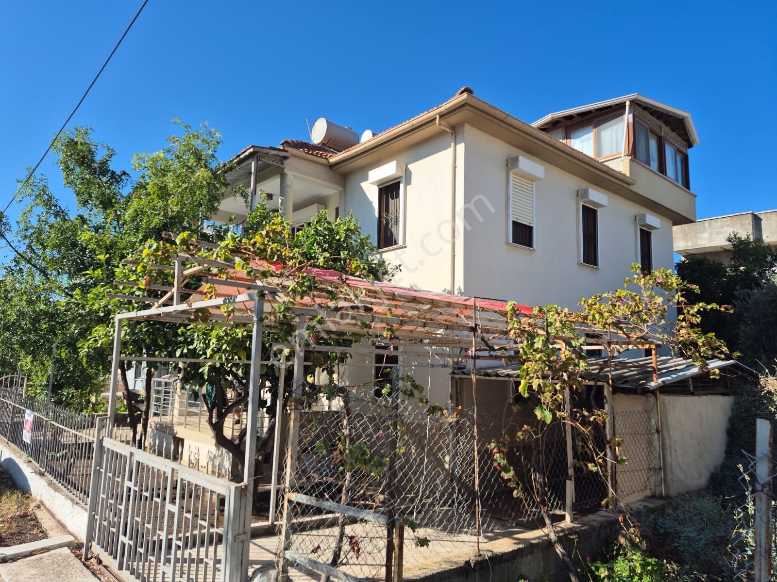 Didimde Denize Yakın 2 Adet Dairesi Olan Müstakil Ev - Görsel 5