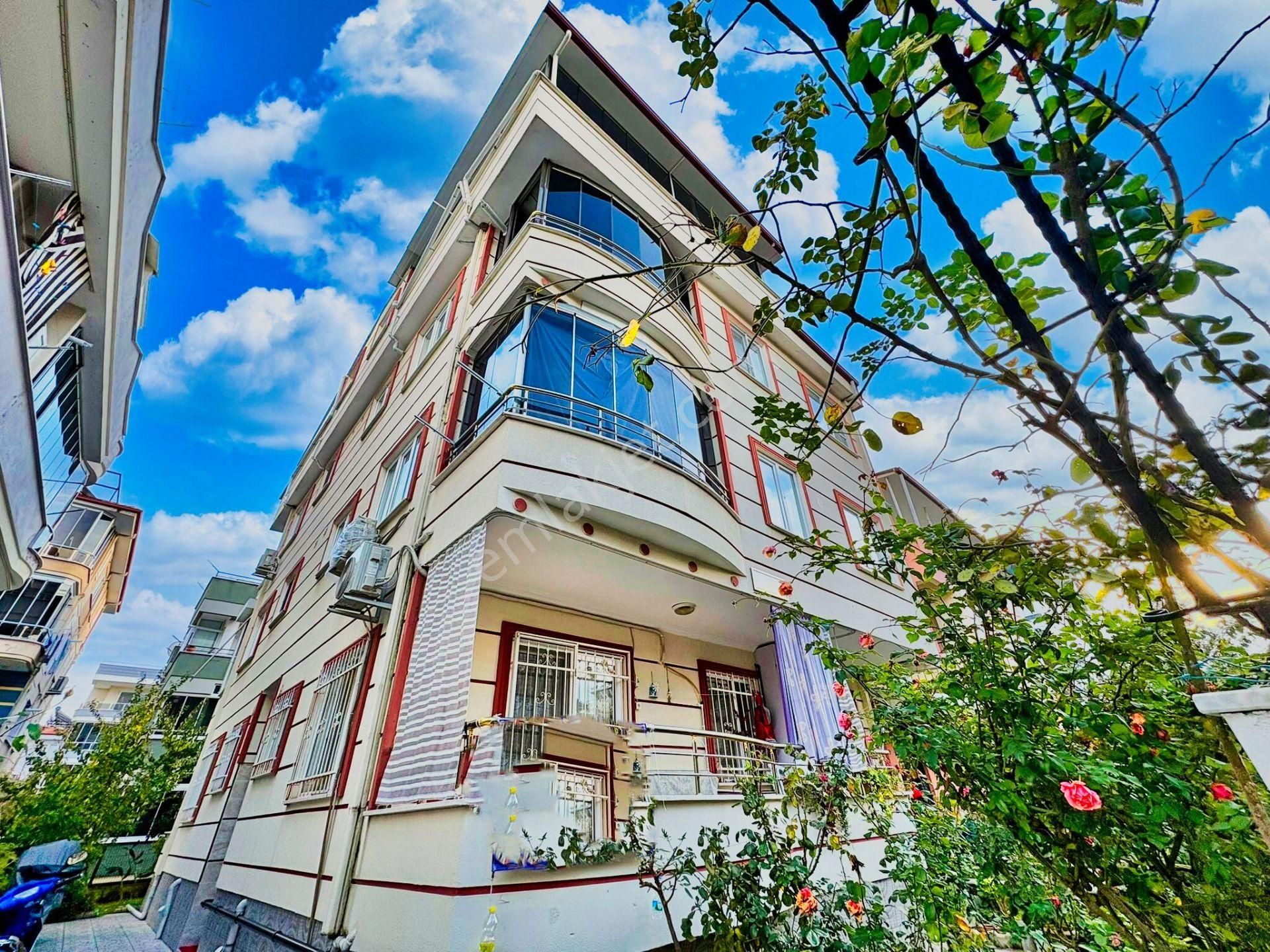 🛑🛑aktif'ten Akçay'da Satılık Merkezi Konumda Denize 100 Mt Full Eşyalı Ön Cephe 2+1 Daire