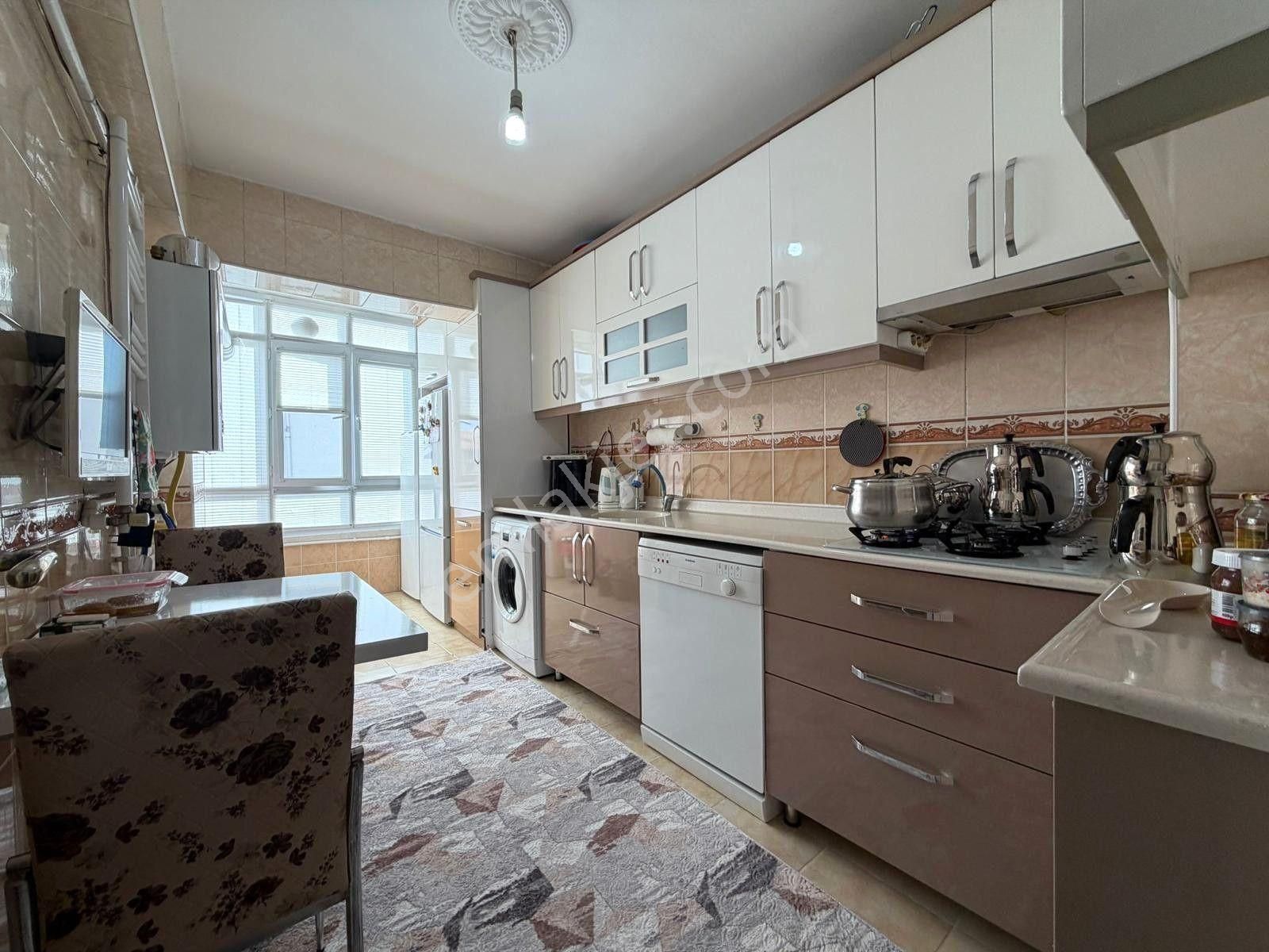 Sincan Malazgirt Mh'de Full Yapılı 15 Yıllık Bağımsız 2.ara Katta Satılık Daire