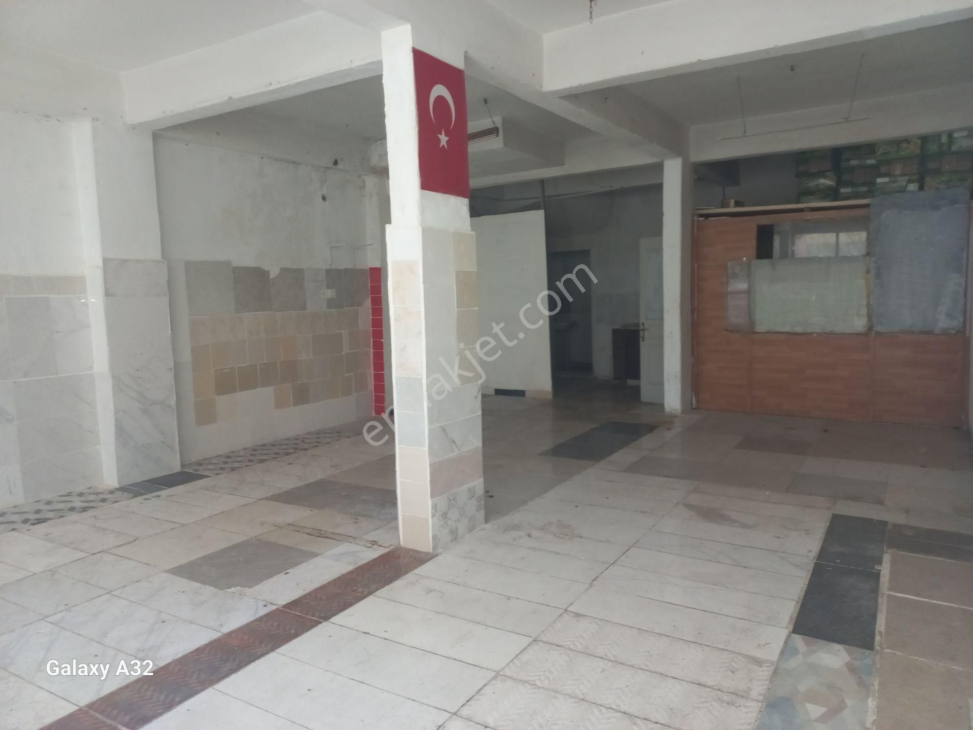 İzmir Bornova Serintepe'de Satılık 3 Katlı Bina - Görsel 3