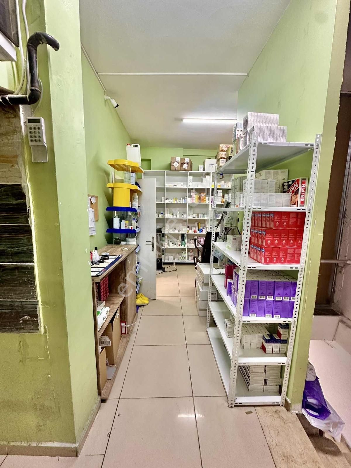 Şennur Altındaş'dan Prestijli Konumda Satılık Dükkan - Görsel 17