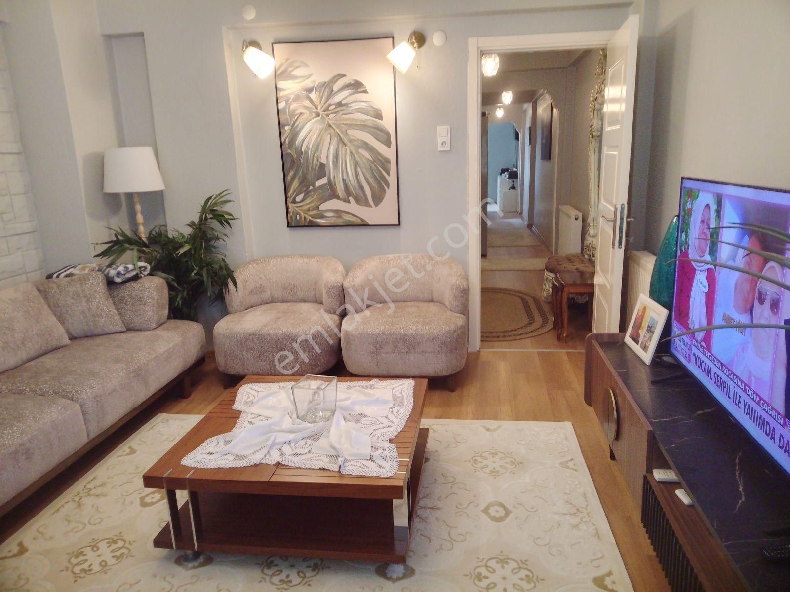 Acil Satılık Üçyol Merkezde 2+1 Dogalgazlı Çift Cepheli Balkonlu - Görsel 5