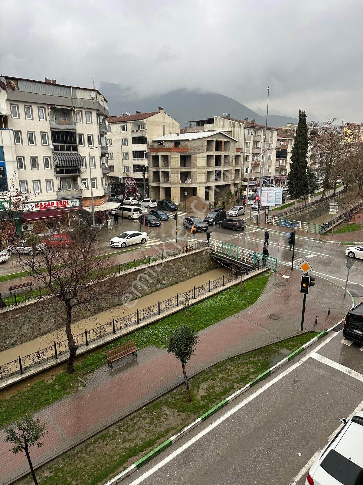 Gemlik Dereboyunda Cadde Cepheli 2+1 Eşyalı Kiralık Daire - Görsel 14