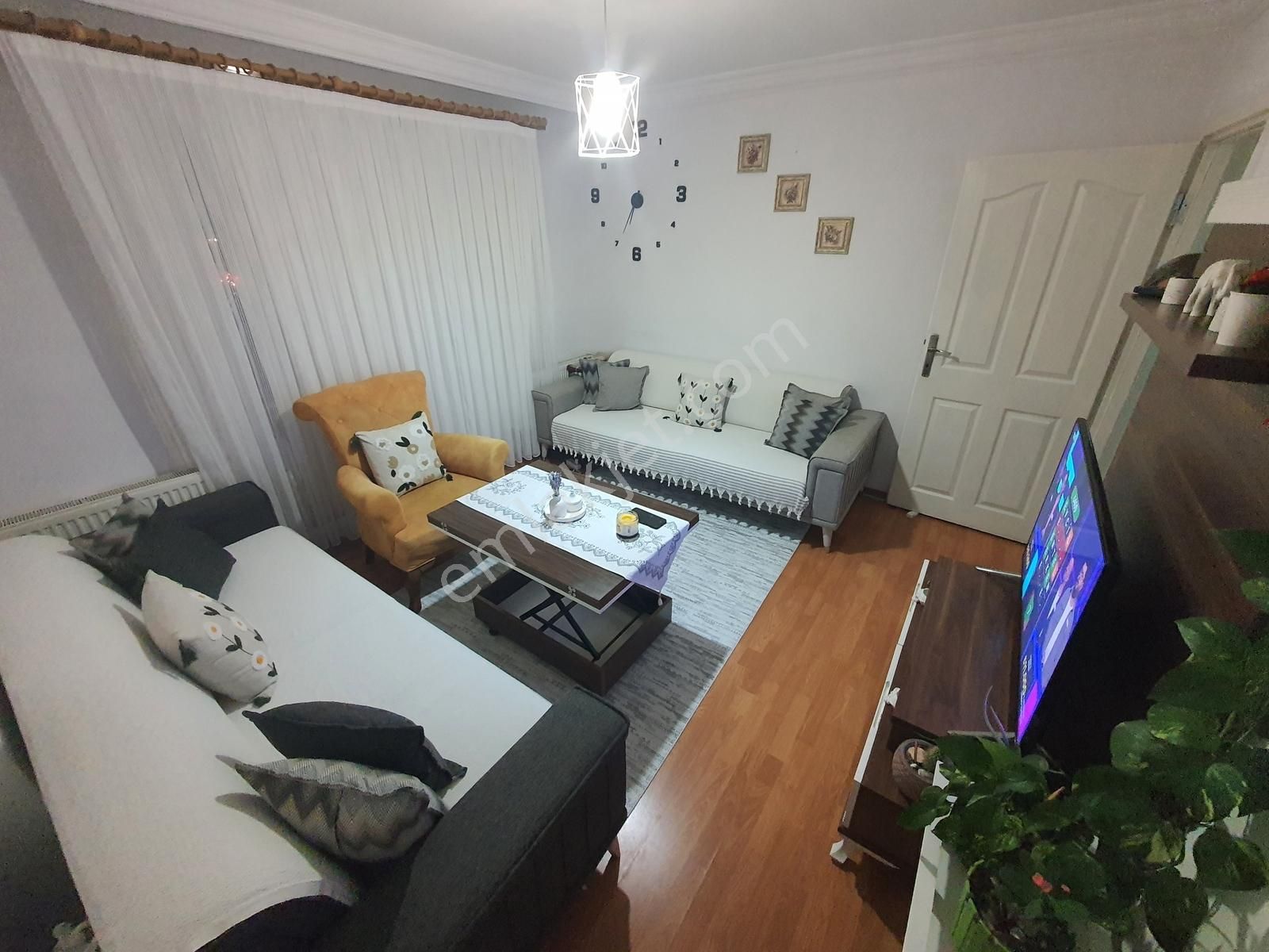 Çarşı İçinde Ravza Camii Ve Saat Kulesi Mevkiinde Ara Kat 3+1 - Görsel 19