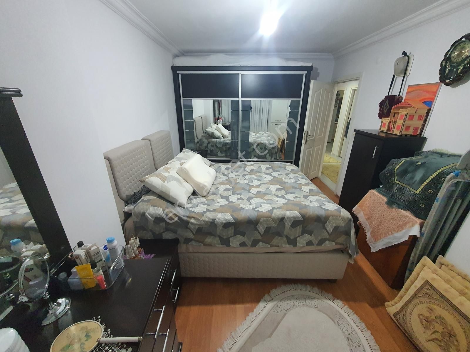 Çarşı İçinde Ravza Camii Ve Saat Kulesi Mevkiinde Ara Kat 3+1 - Görsel 10