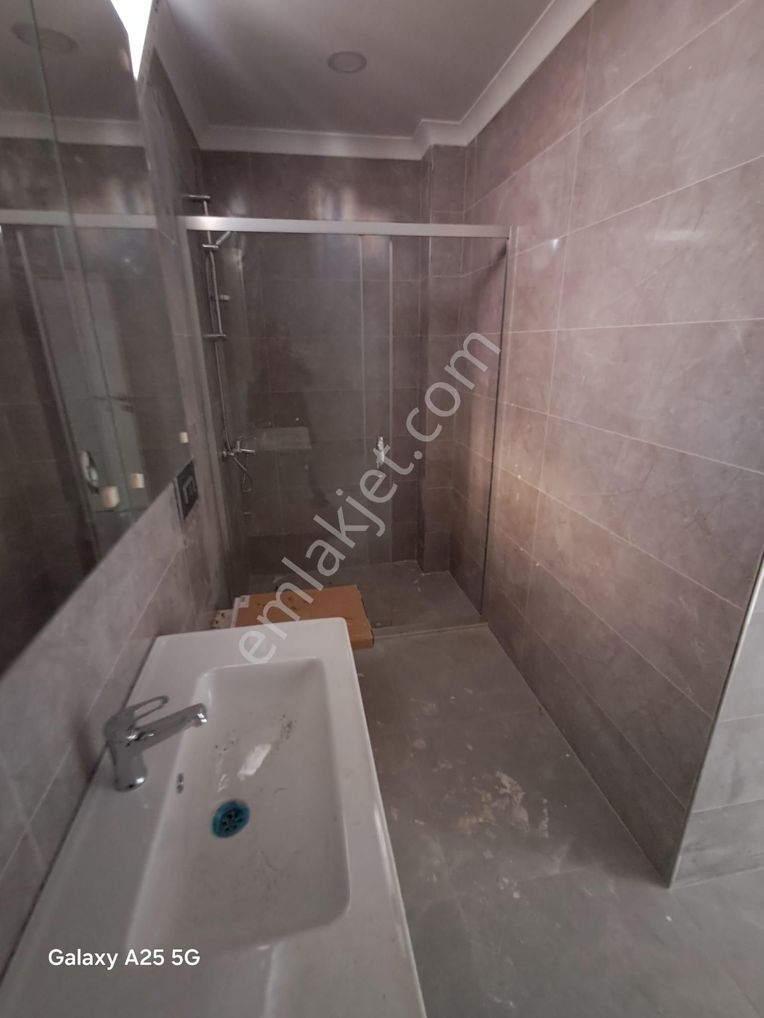 Ataşehir K.bakkalköyde Tapu Masrafı Olmayan,sıfır 2+1 Arakat - Görsel 17