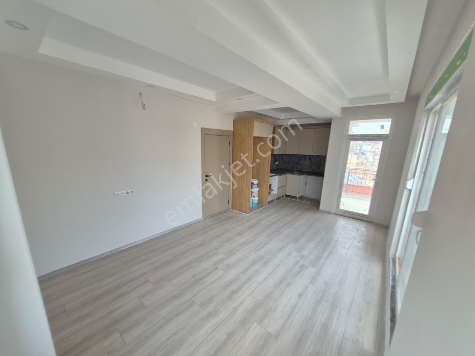 Emek Mahallesinde Satılık Sıfır 3.kat 3+1 Dubleks Daire