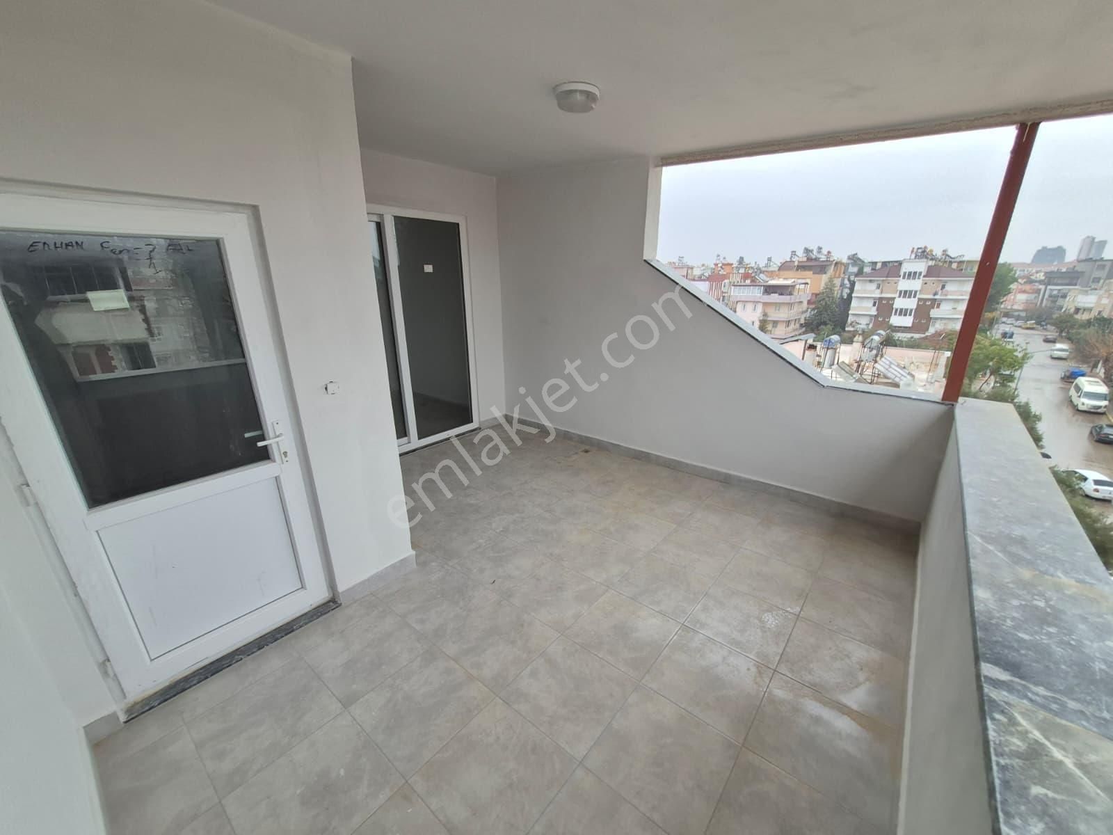 Emek Mahallesinde Satılık Sıfır 3.kat 3+1 Dubleks Daire - Görsel 2