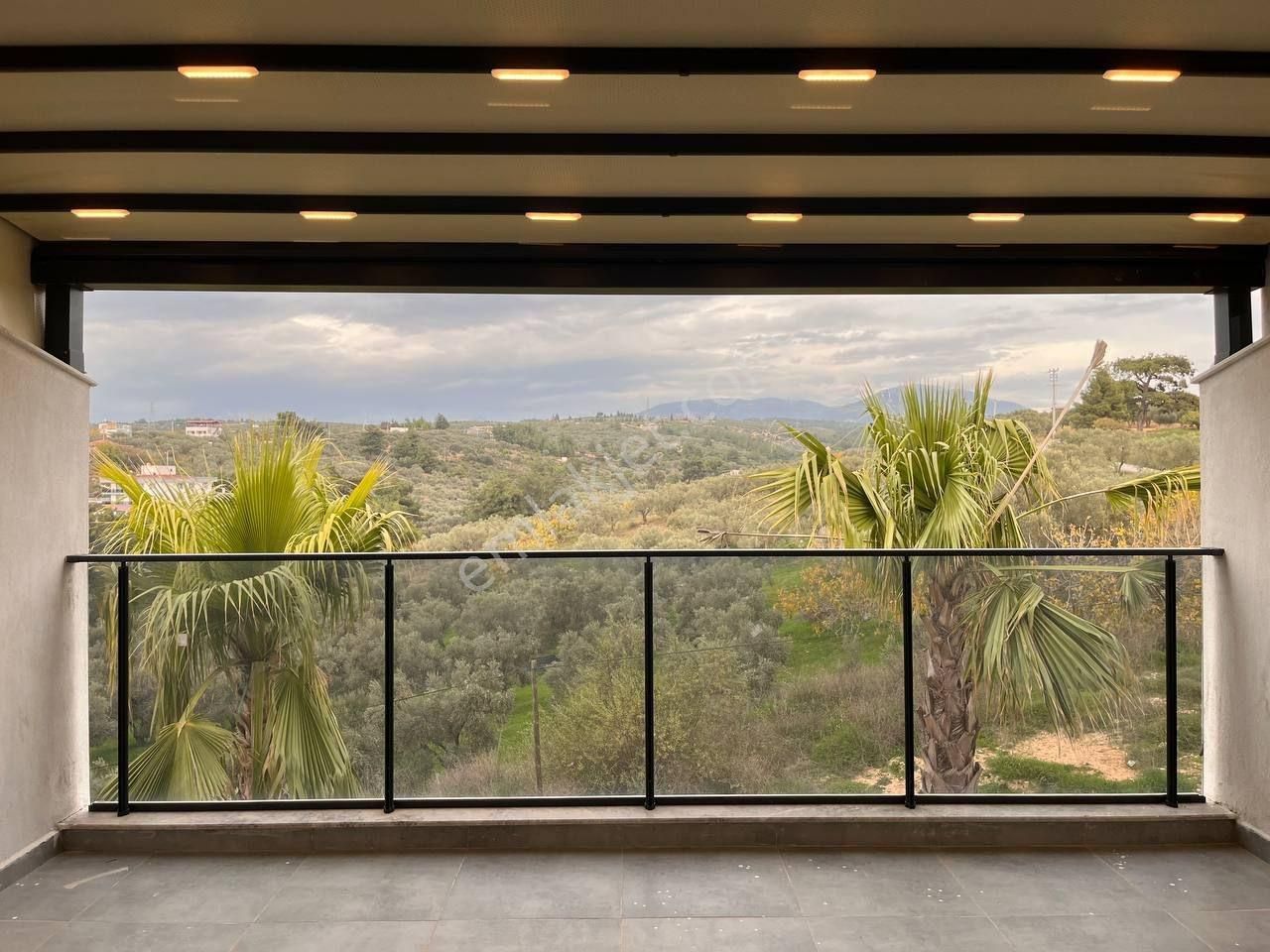 Havuzlu, Özel Bahçeli, Sitede, Yerden Isıtmalı Tribleks Villa