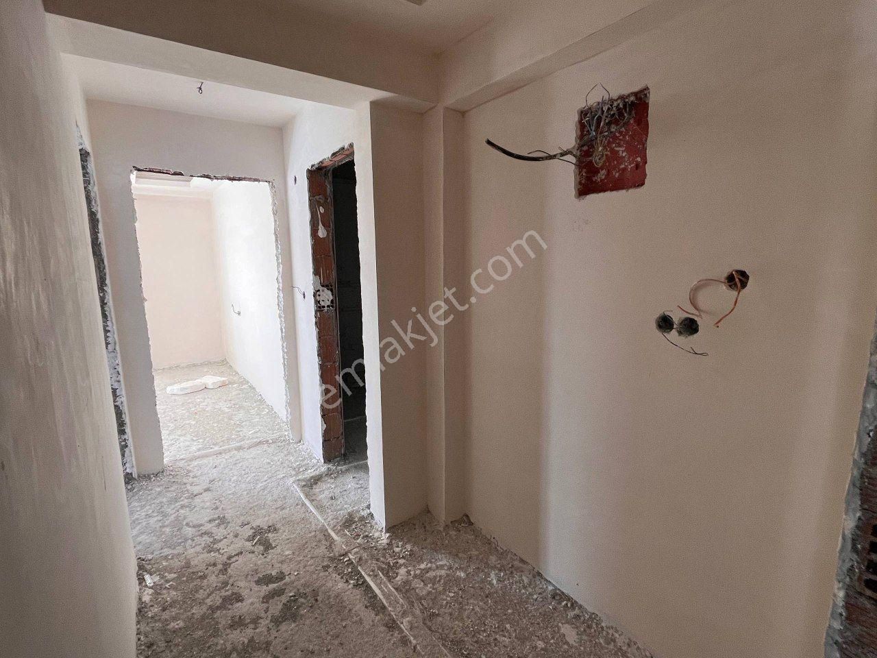 İzban'a Yakın, Köşe, Yerden Isıtmalı, Balkonlu 1+1 Daire - Görsel 5