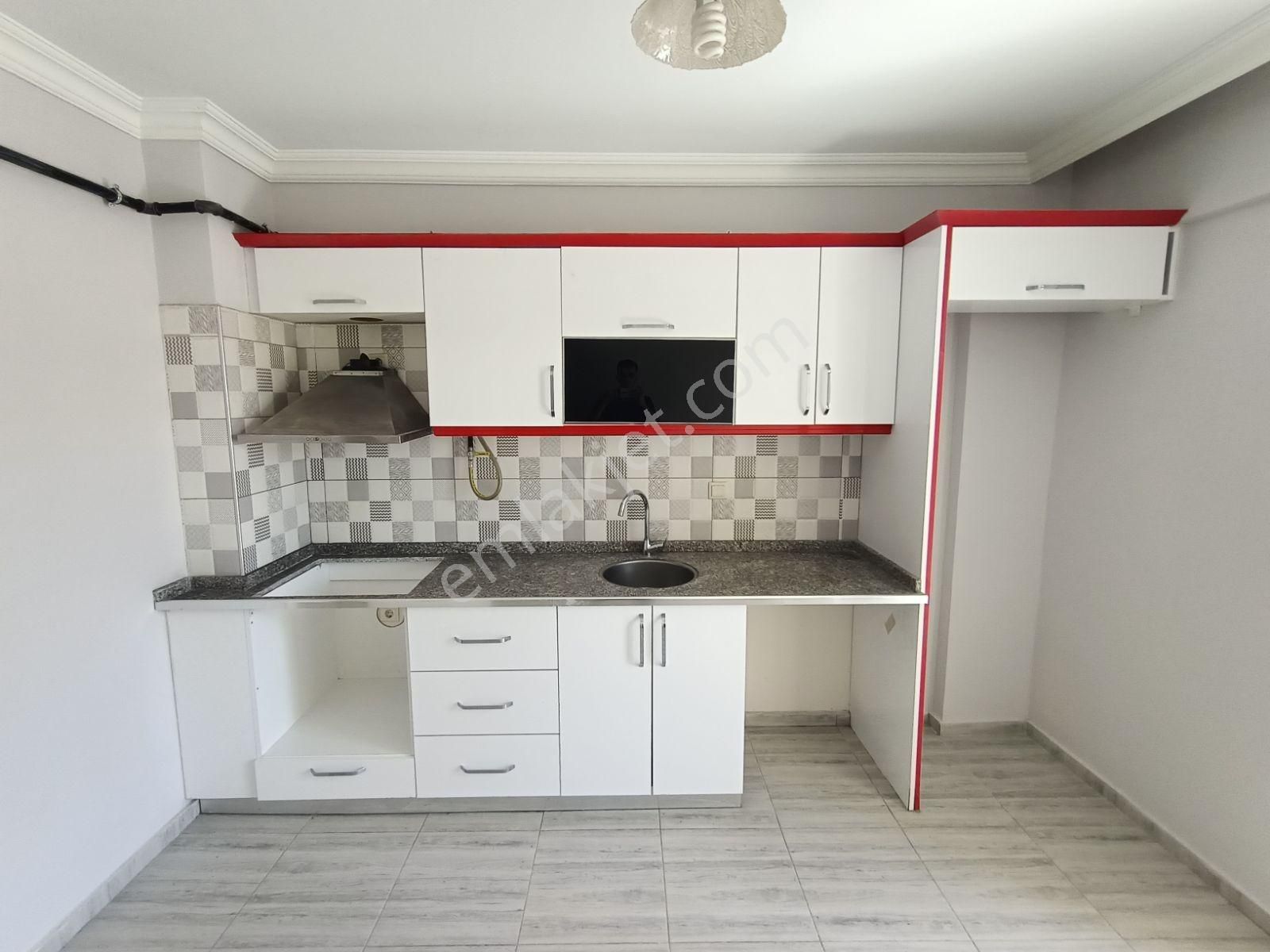 Merkez'de, Asansörlü, Kapalı Otoparklı, Kiracılı 2+1 Daire
