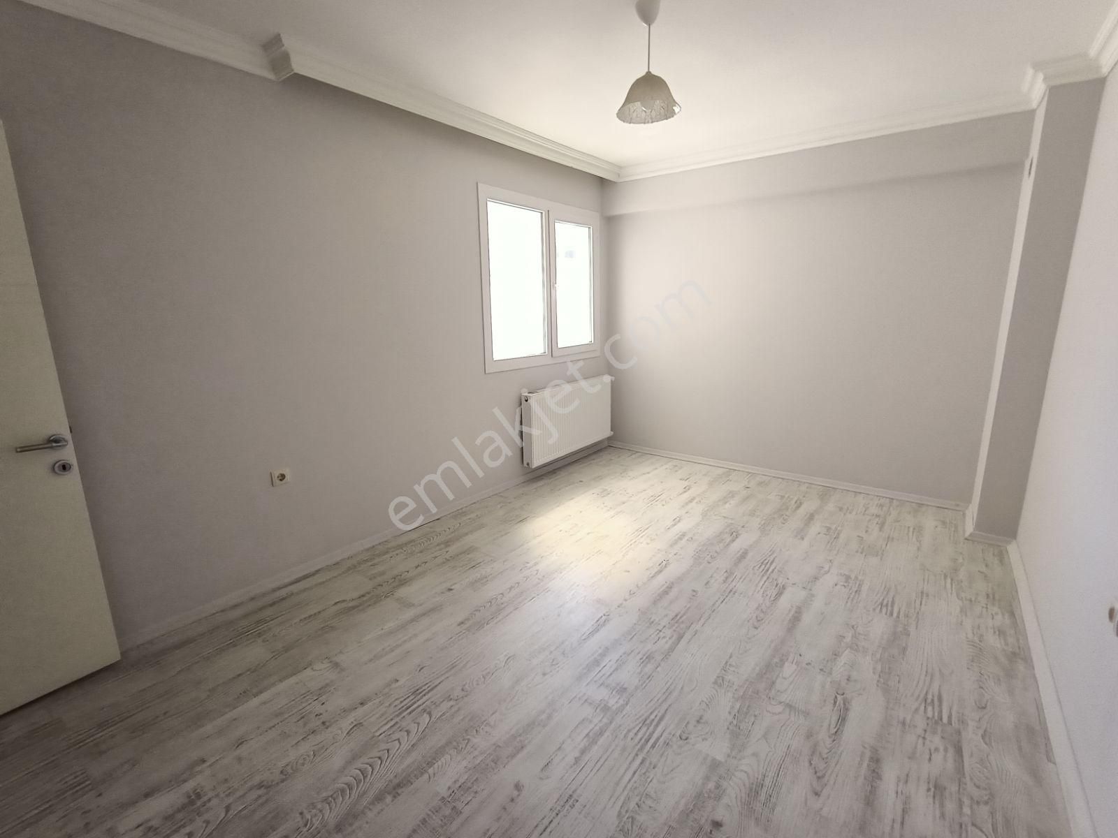Merkez'de, Asansörlü, Kapalı Otoparklı, Kiracılı 2+1 Daire - Görsel 2