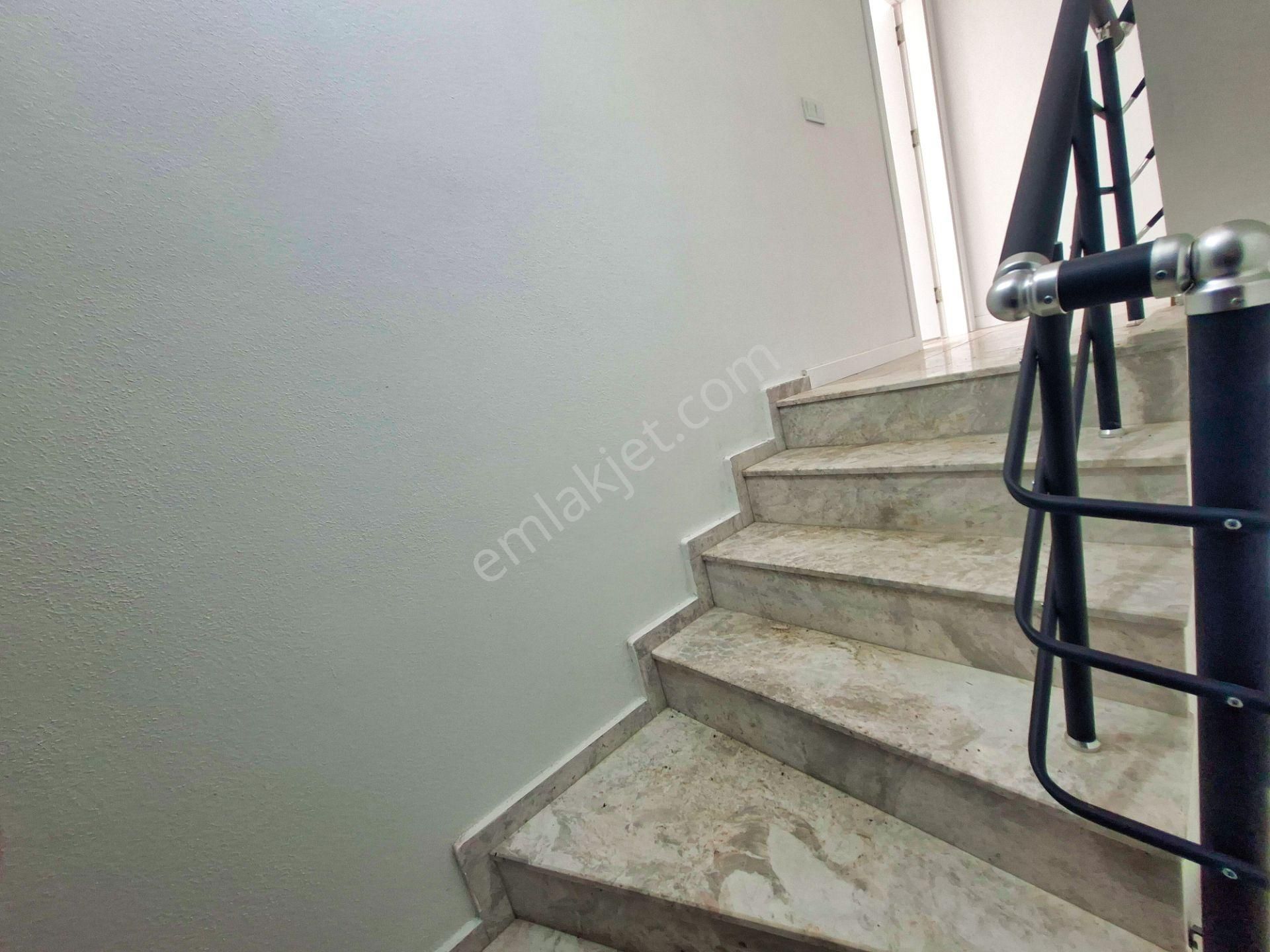 🛑🛑aktif'ten Güre'de Doğa İçinde Huzur Dolu Bahçeli İki Ayrı Mutfaklı Satılık 3+1 Müstakil Ev - Görsel 27