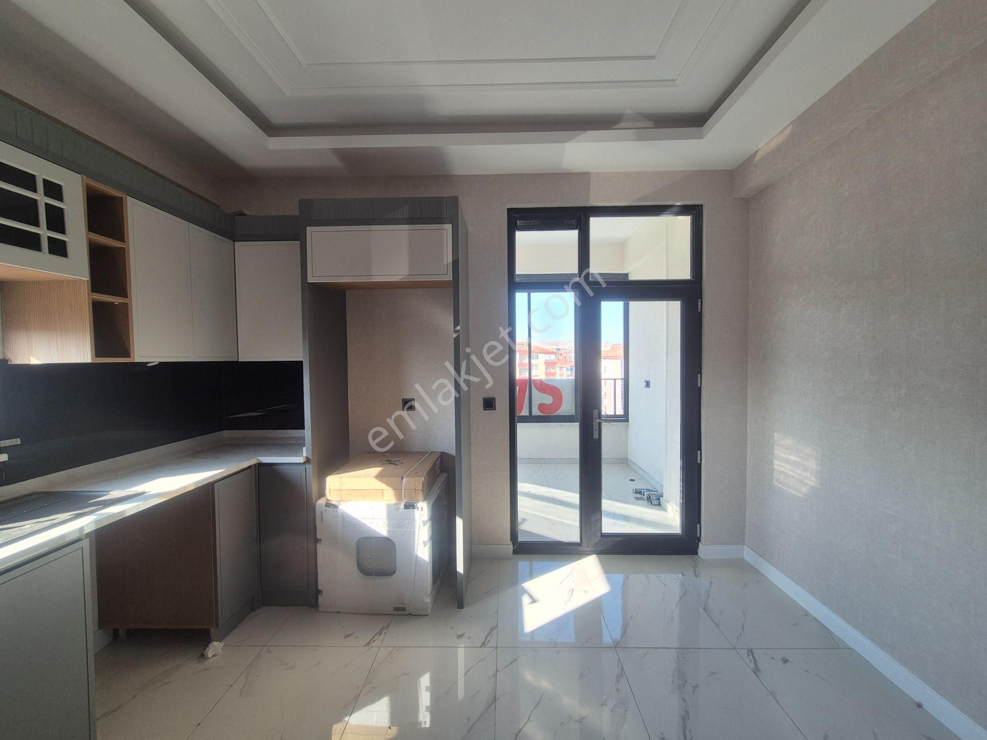 Parsana Mah. İşyapar Gayrimenkul'den Kilerli Kapalı Otoparklı Sıfır Lüks 4+1 Daire - Görsel 15