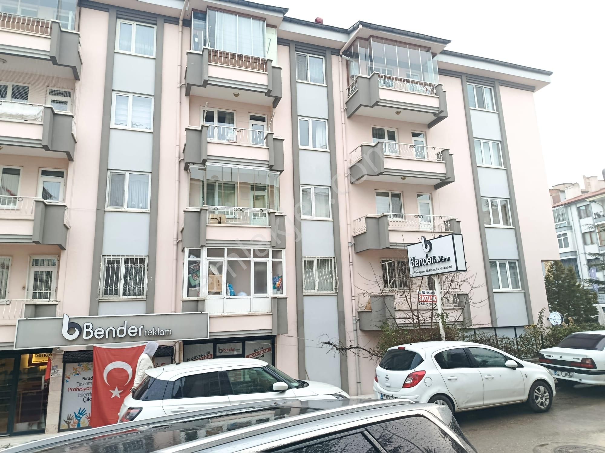 Afyon Tezcan Emlaktan Dumlupınar Mahallesinde Afjetli 3+1 Daire - Görsel 21