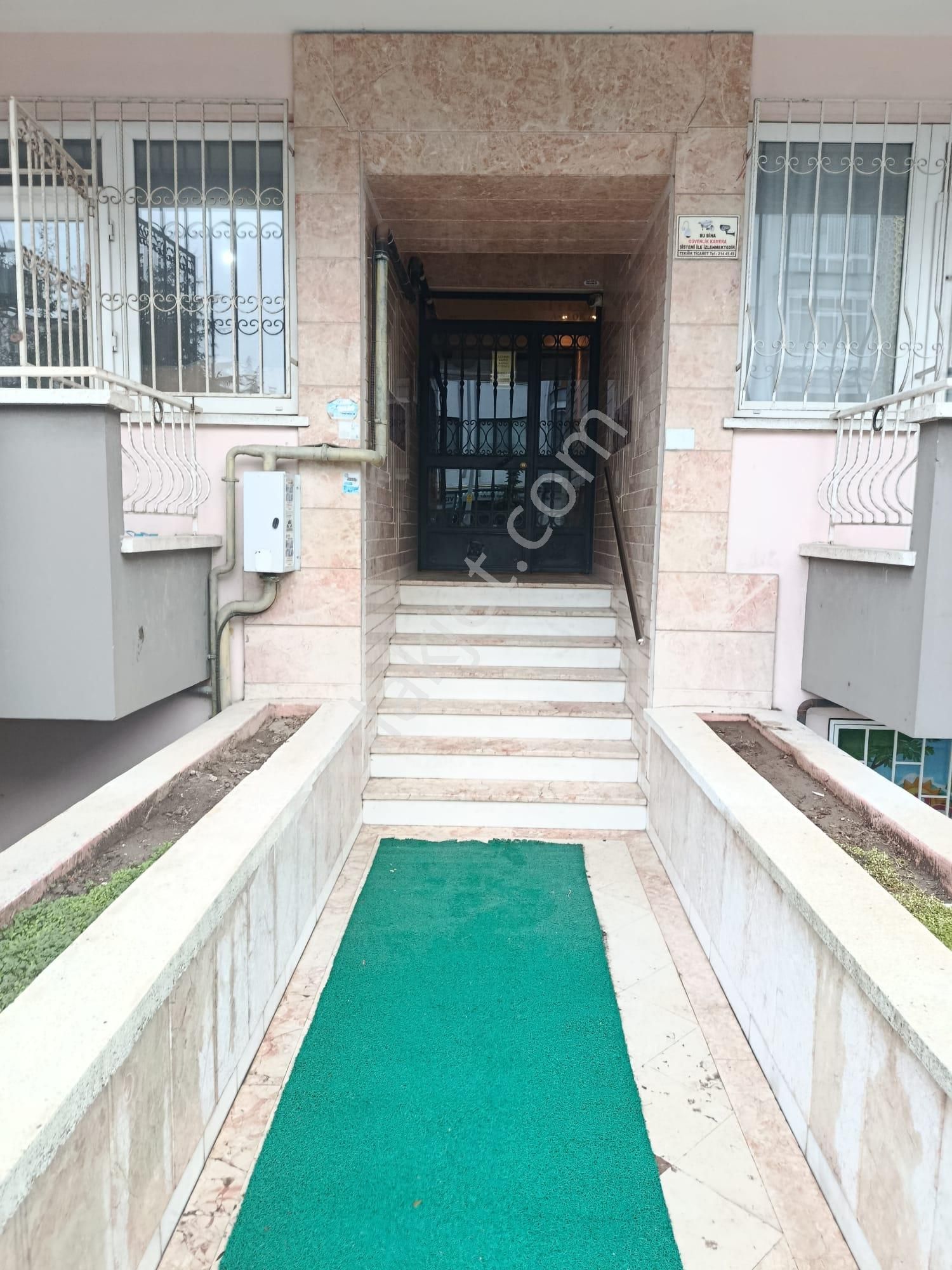 Afyon Tezcan Emlaktan Dumlupınar Mahallesinde Afjetli 3+1 Daire